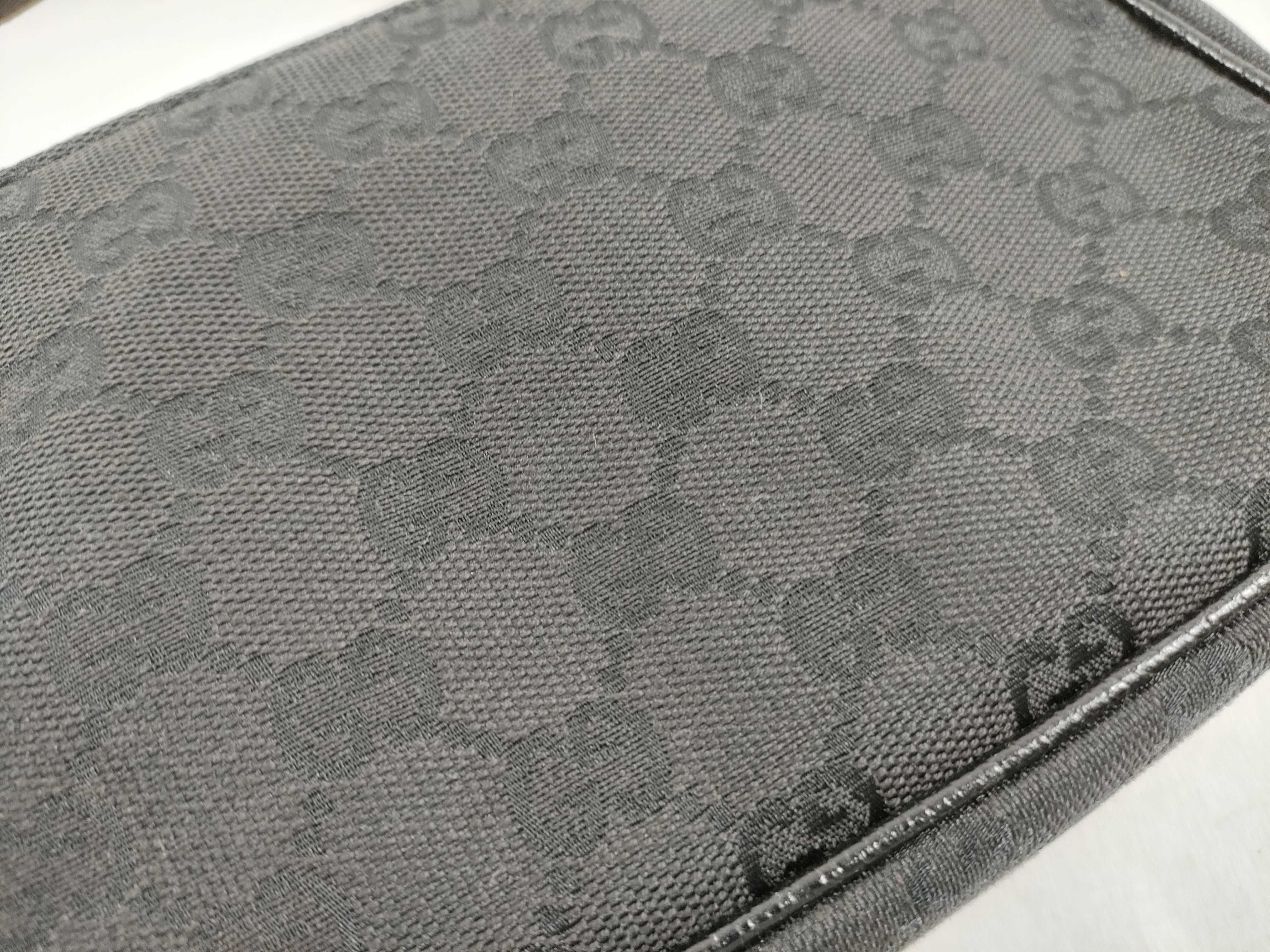 GG Canvas Shoulder Bag — view 15