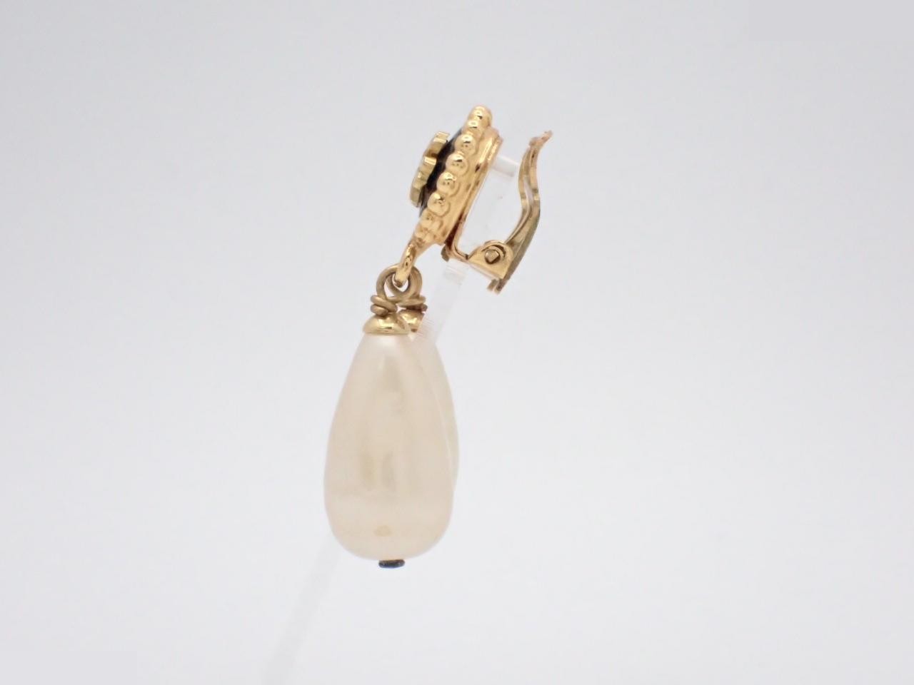 pearl earrings — view 3