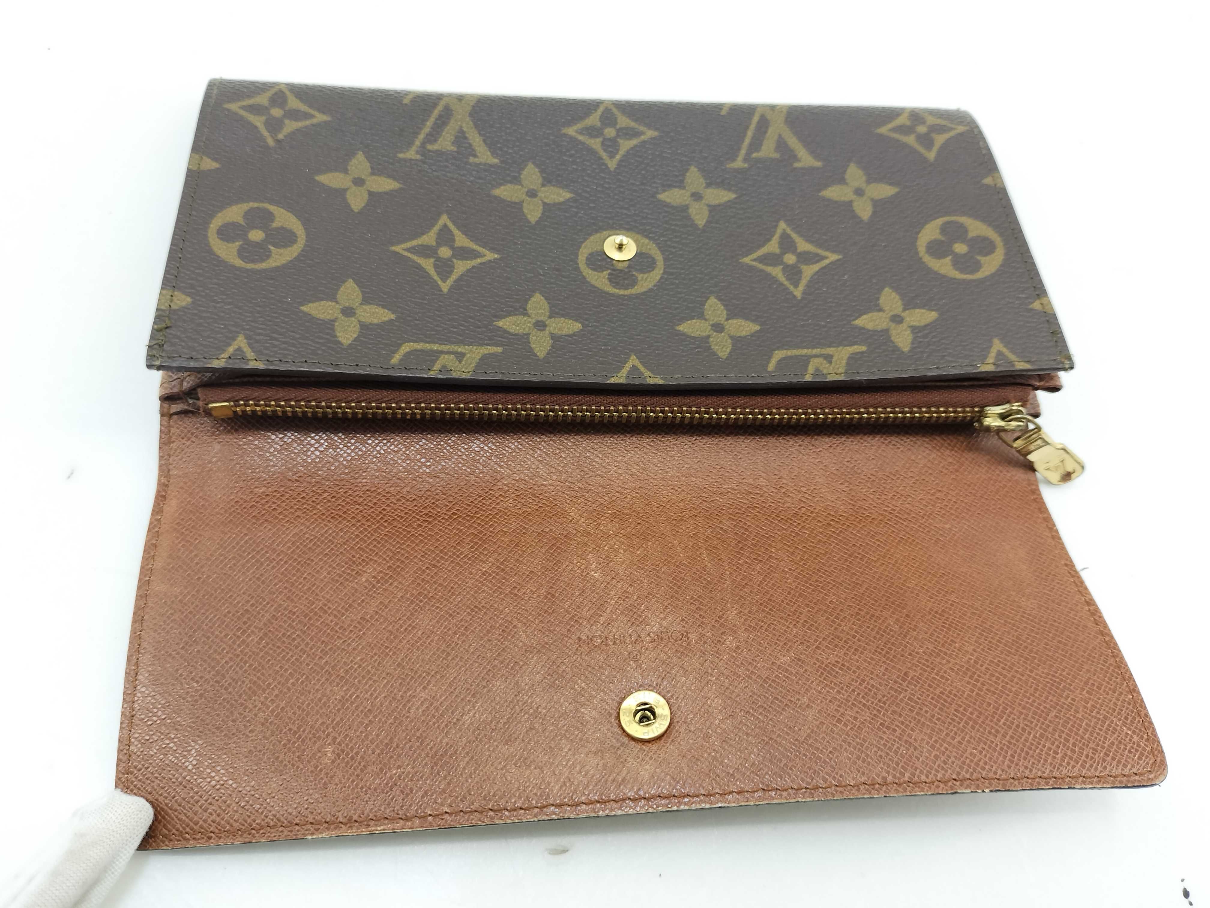 Monogram Portefeuille Sarah Long Wallet — view 9