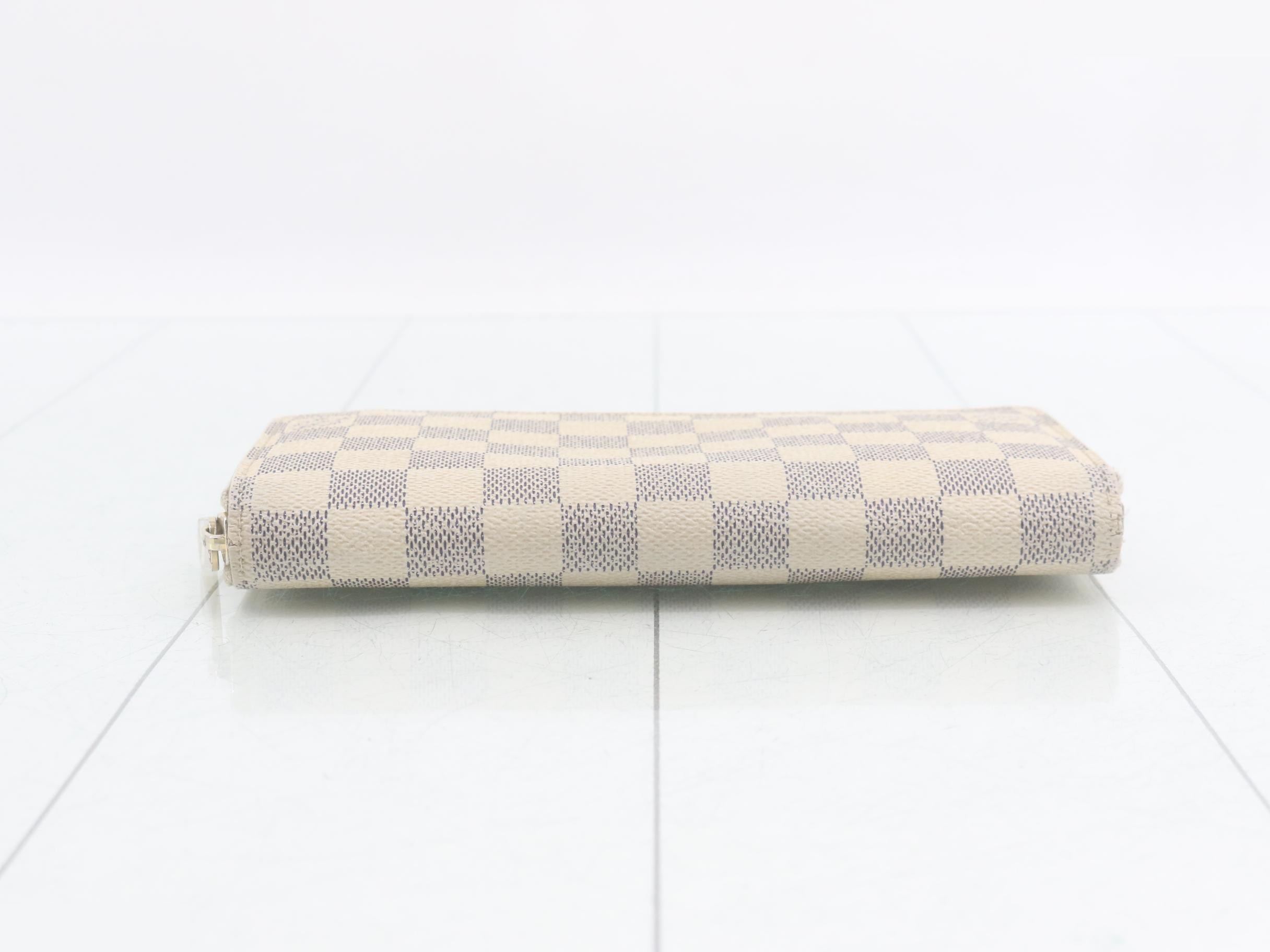 Zippy Wallet — view 3