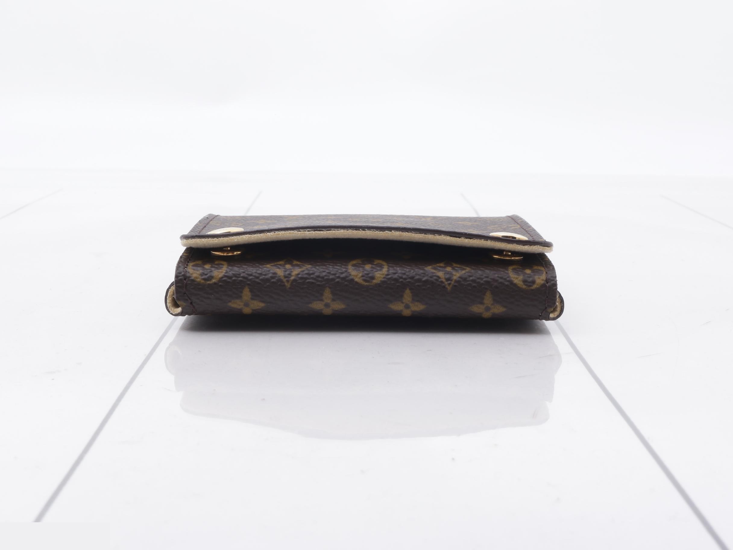 Jewelry case — view 3