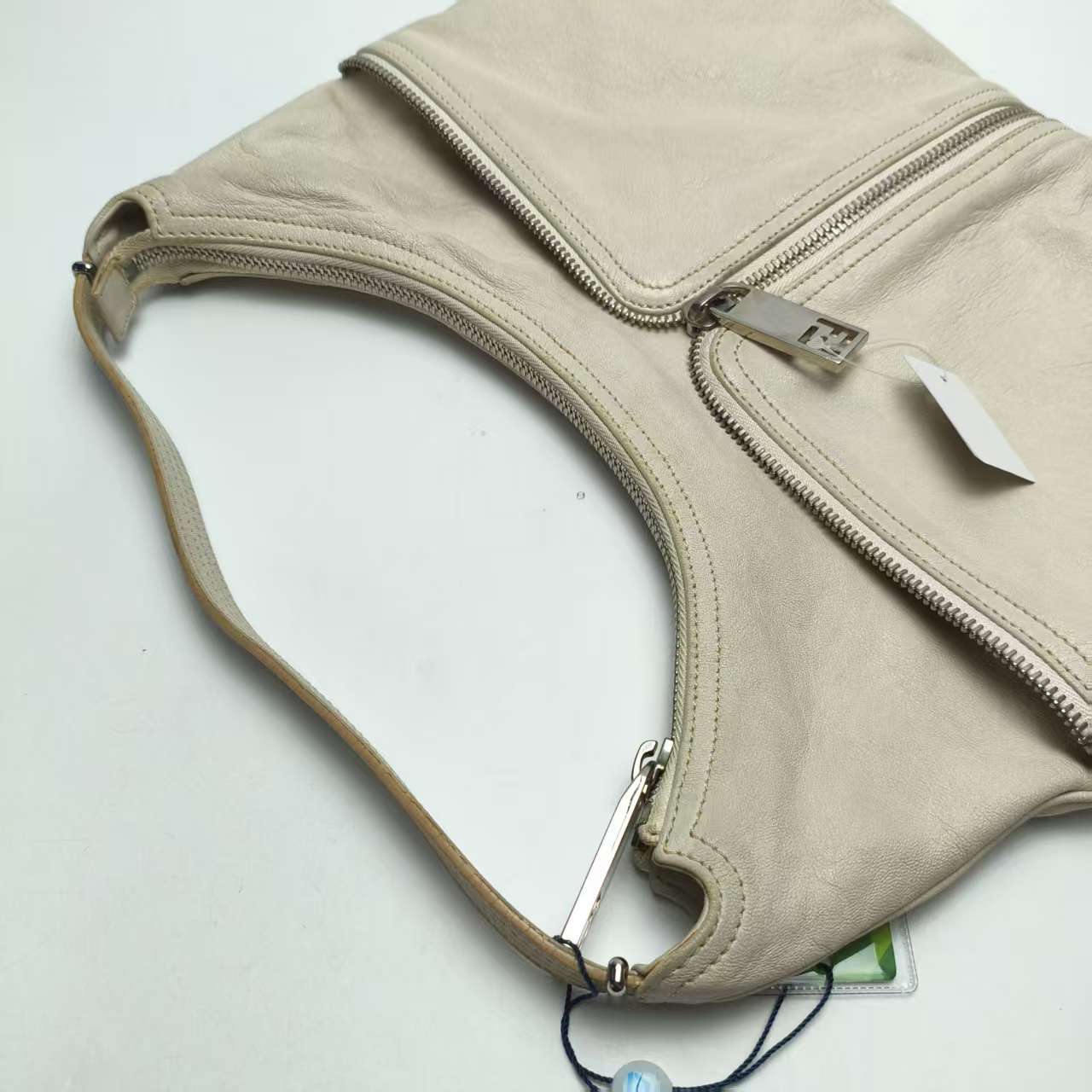 【*Shipped from: China*】FENDI Leather Handbag — view 6