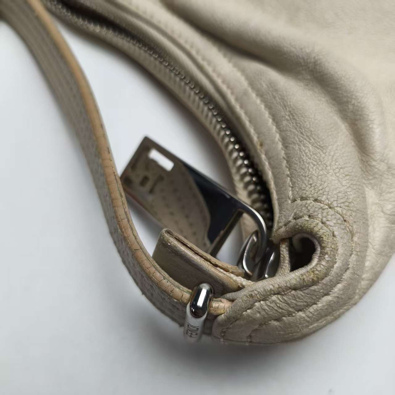 【*Shipped from: China*】FENDI Leather Handbag — view 8