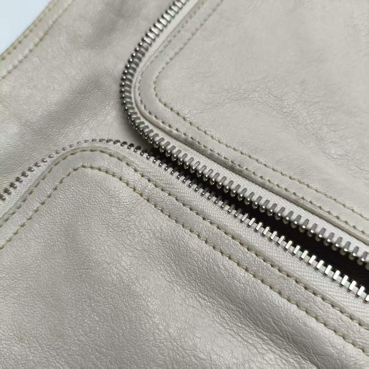 【*Shipped from: China*】FENDI Leather Handbag — view 10