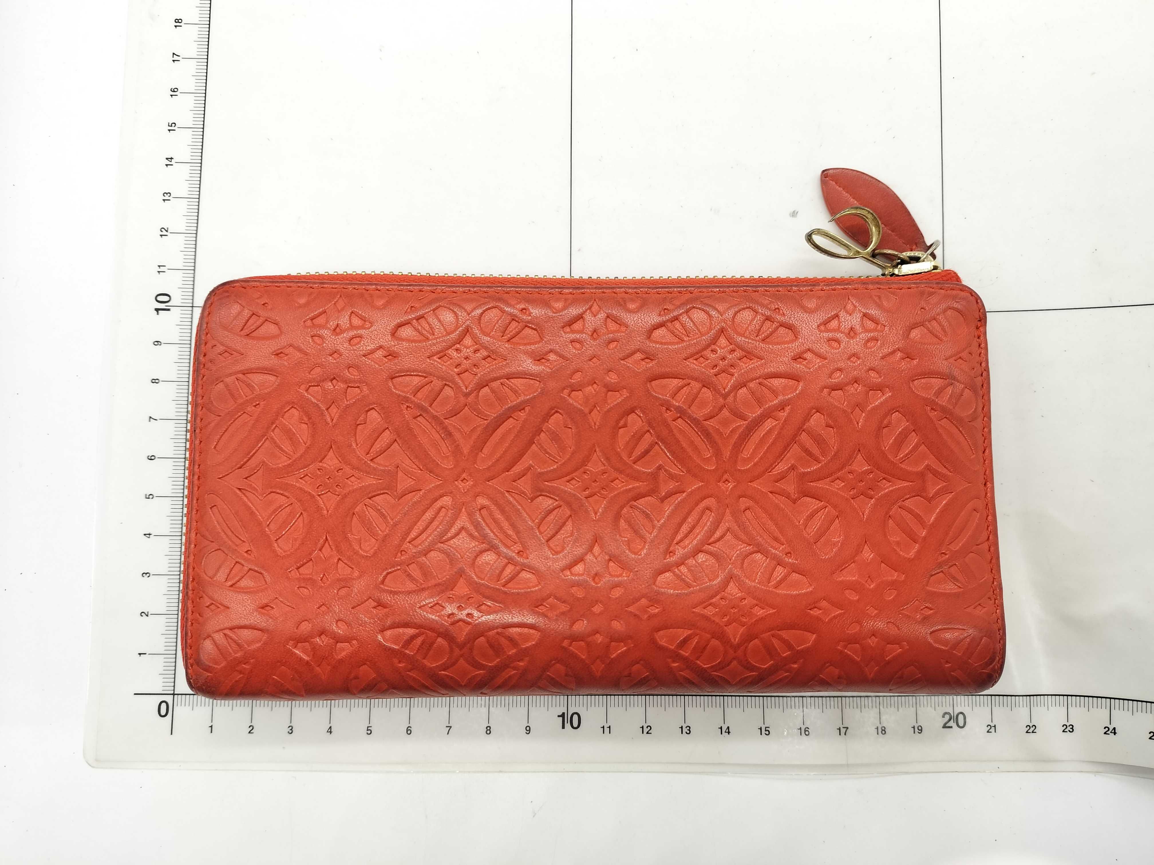wallet — view 2