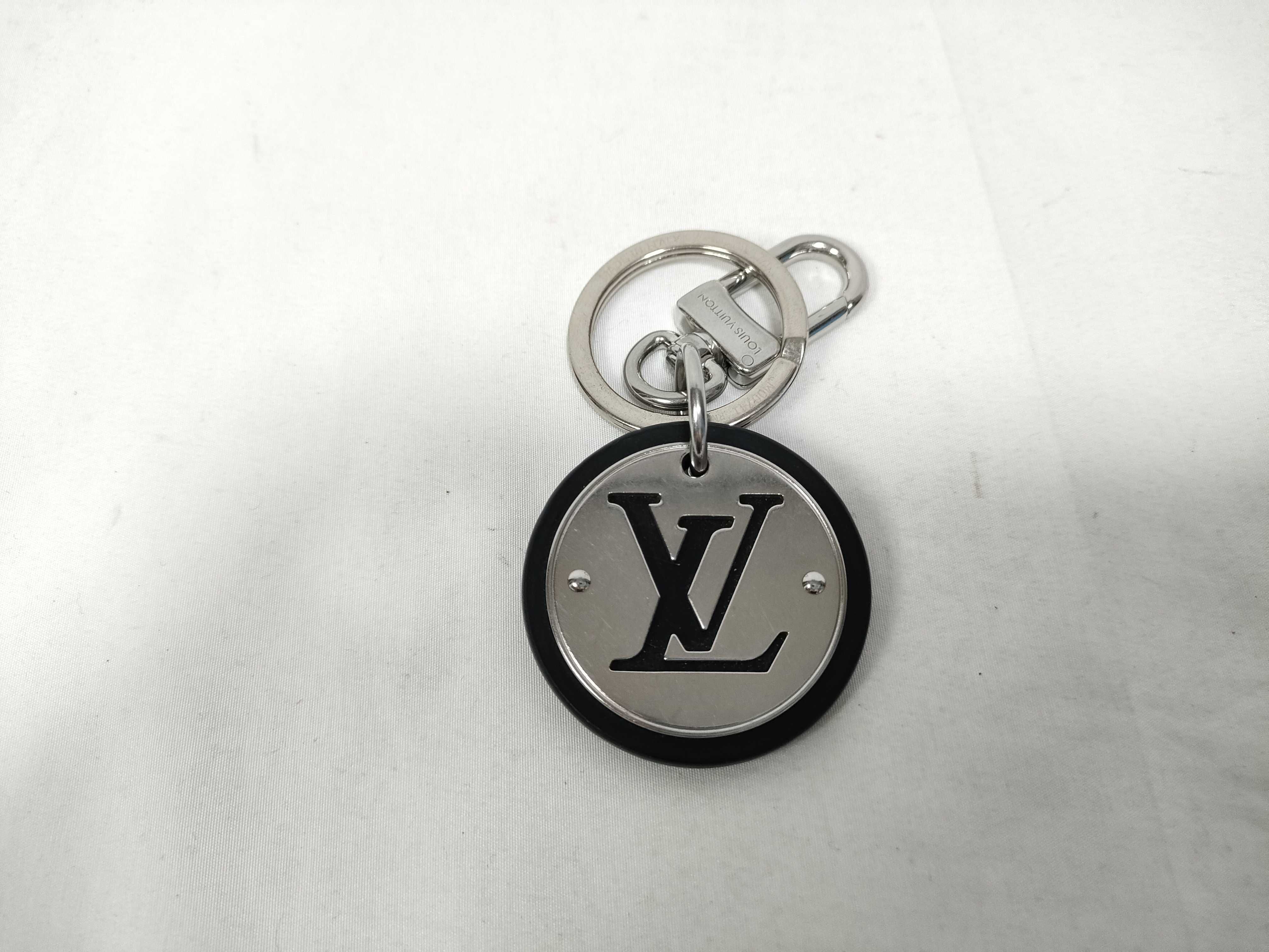 LV Circle Keychain Key Case — view 2
