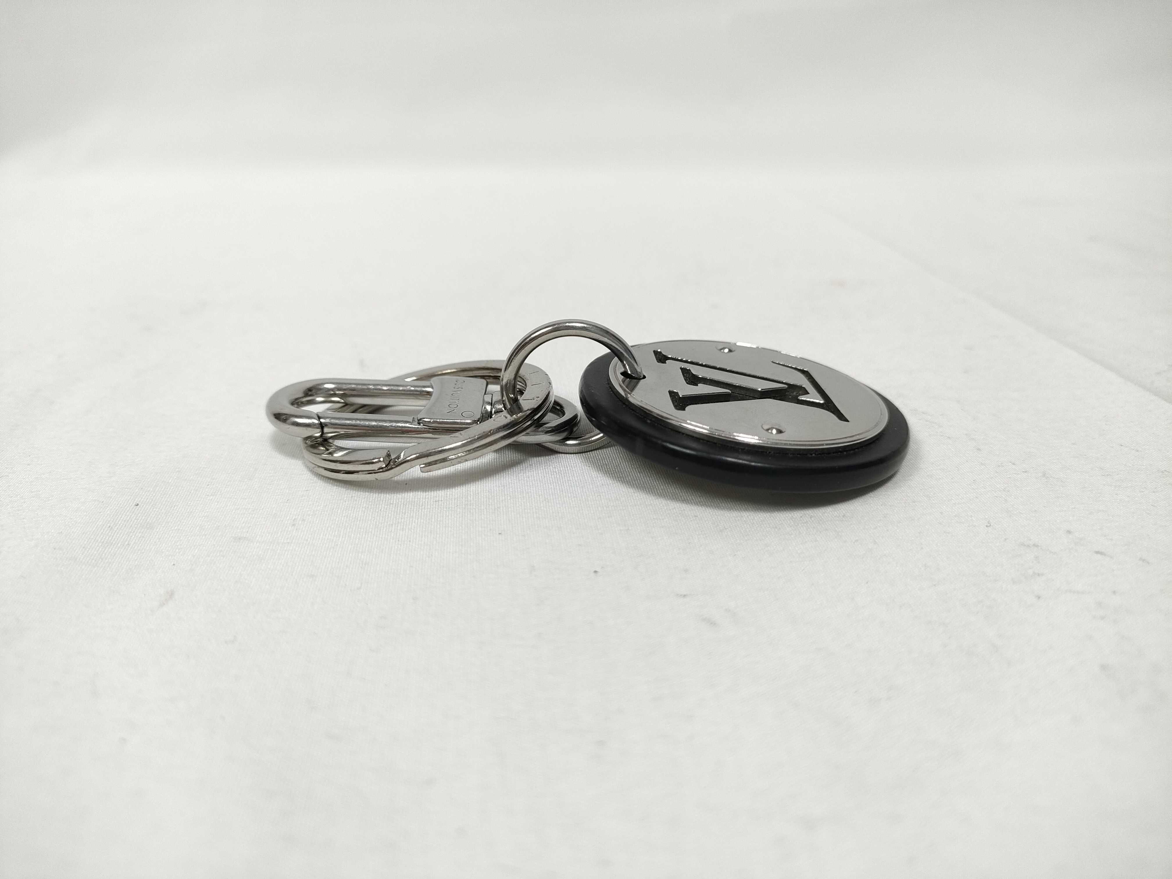 LV Circle Keychain Key Case — view 4