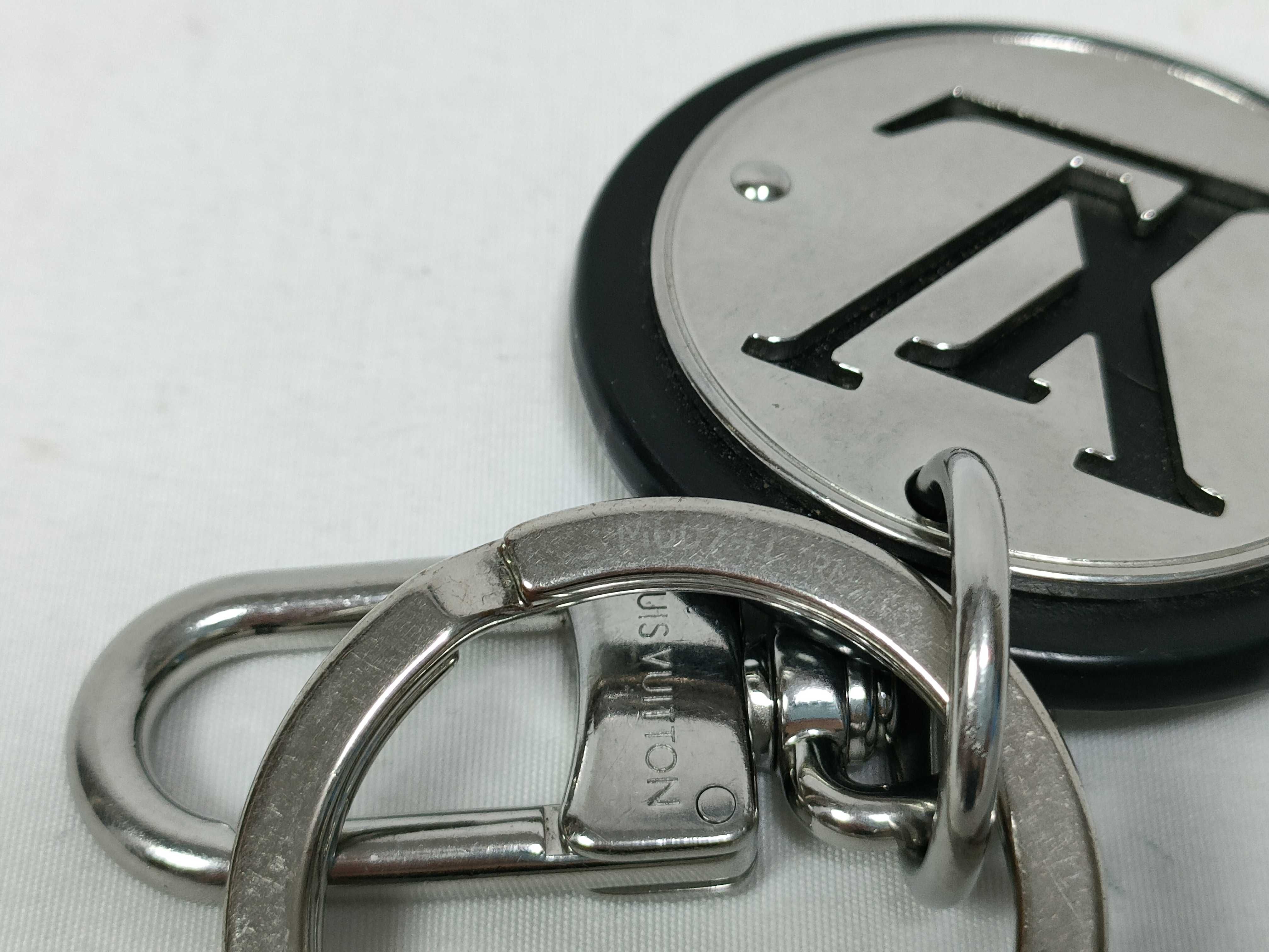 LV Circle Keychain Key Case — view 6