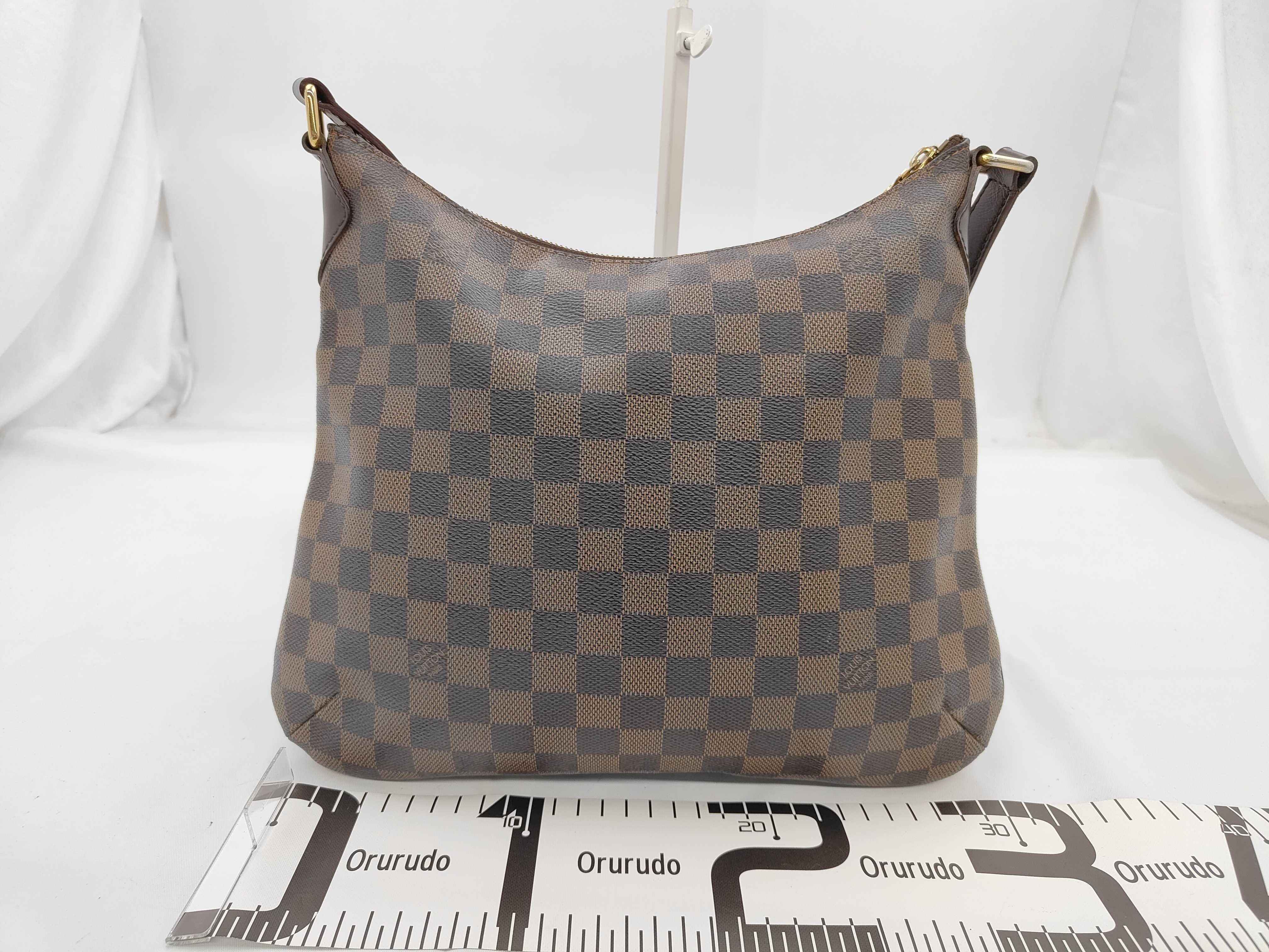 Damier Bloomsbury PM Shoulder Bag — view 2