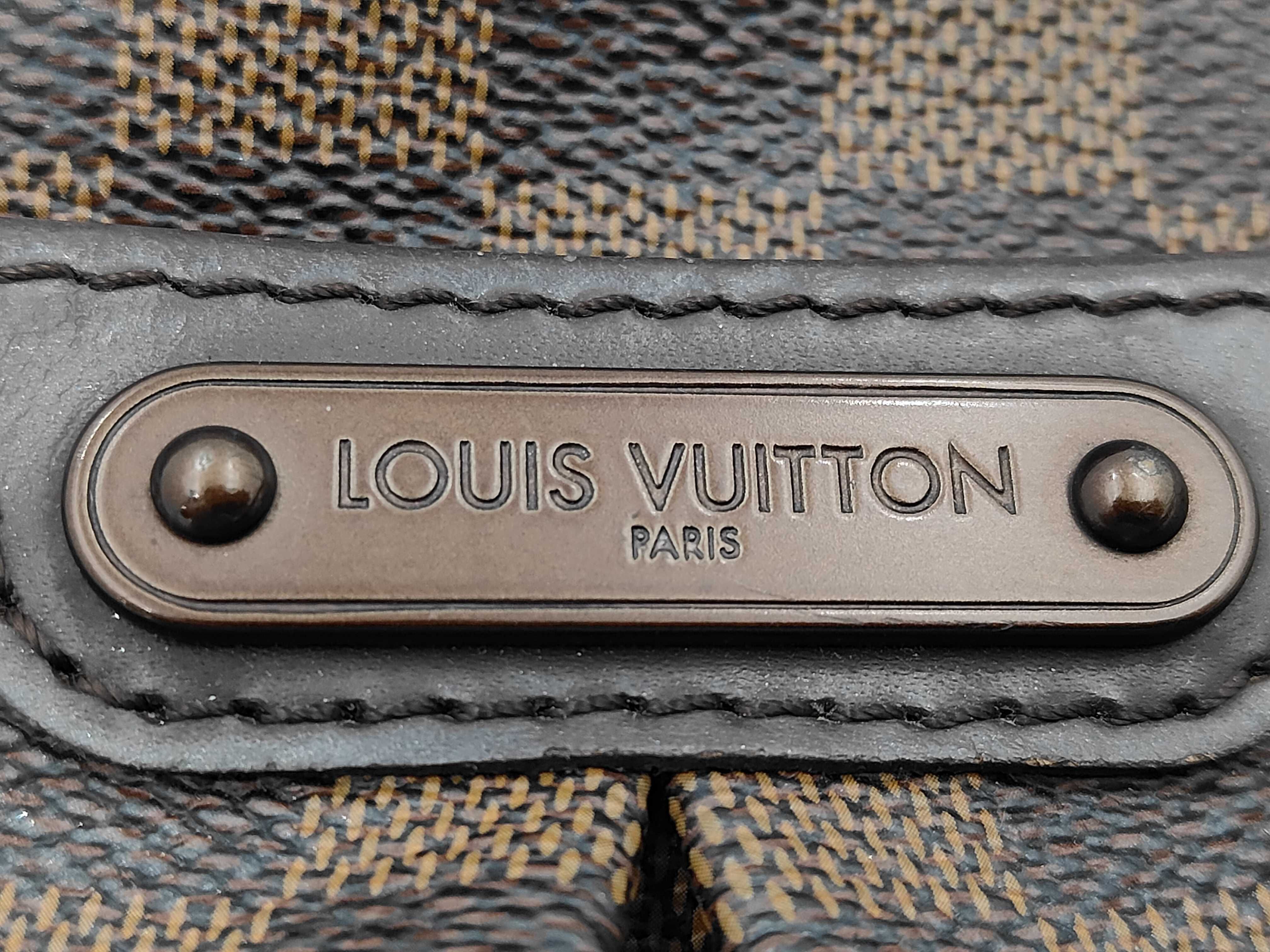 Damier Bloomsbury PM Shoulder Bag — view 13