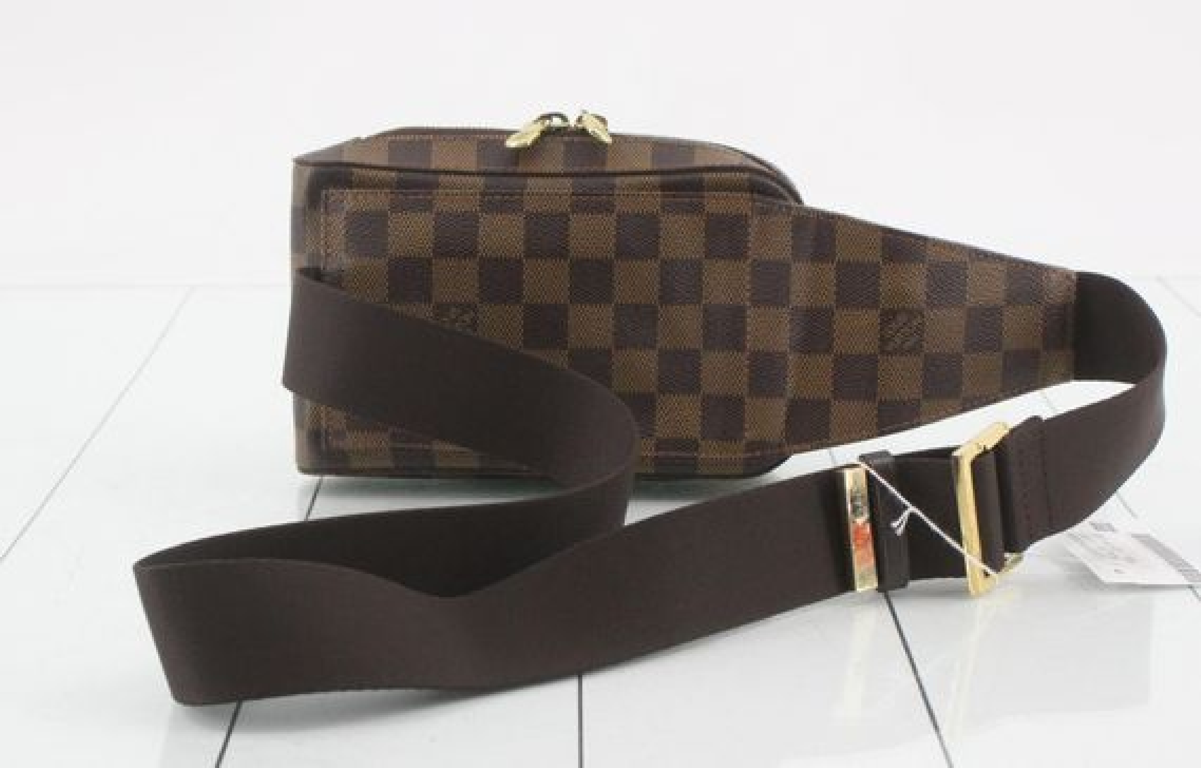 Damier Geronimos Body Bag — view 2