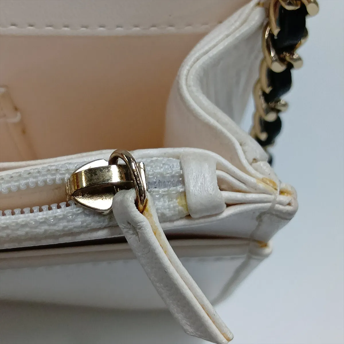 Matelassé Lambskin Chain Shoulder Bag Book Black x White Gold Hardware HL897A58 Random Plate AP2952 — view 13