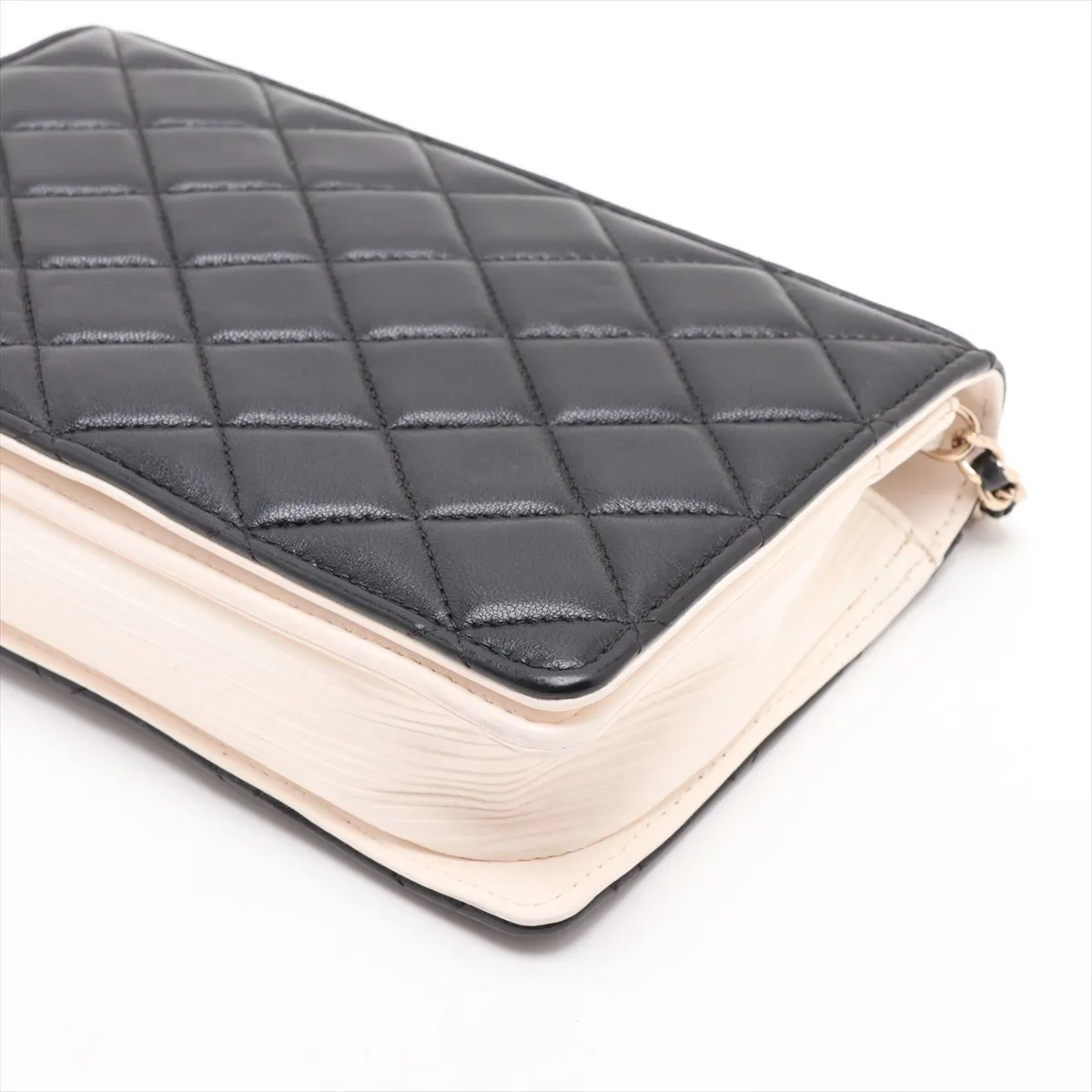Matelassé Lambskin Chain Shoulder Bag Book Black x White Gold Hardware HL897A58 Random Plate AP2952 — view 3