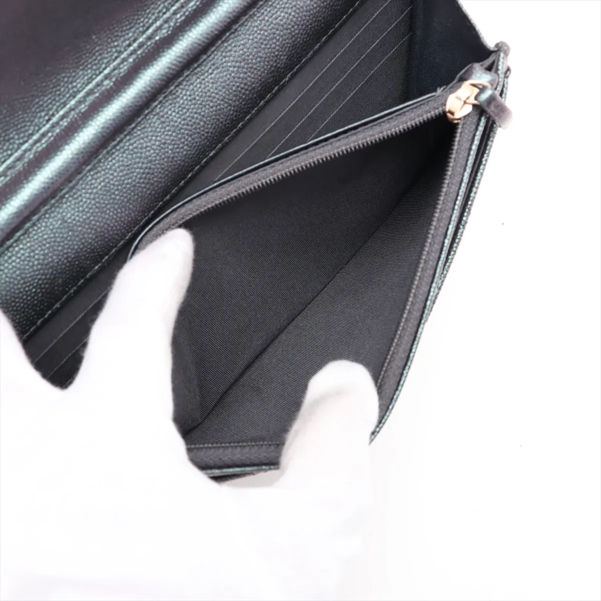 Matelassé Caviar Skin Chain Wallet, Green with Gold Hardware, 27657783, Serial Number 27 — view 8
