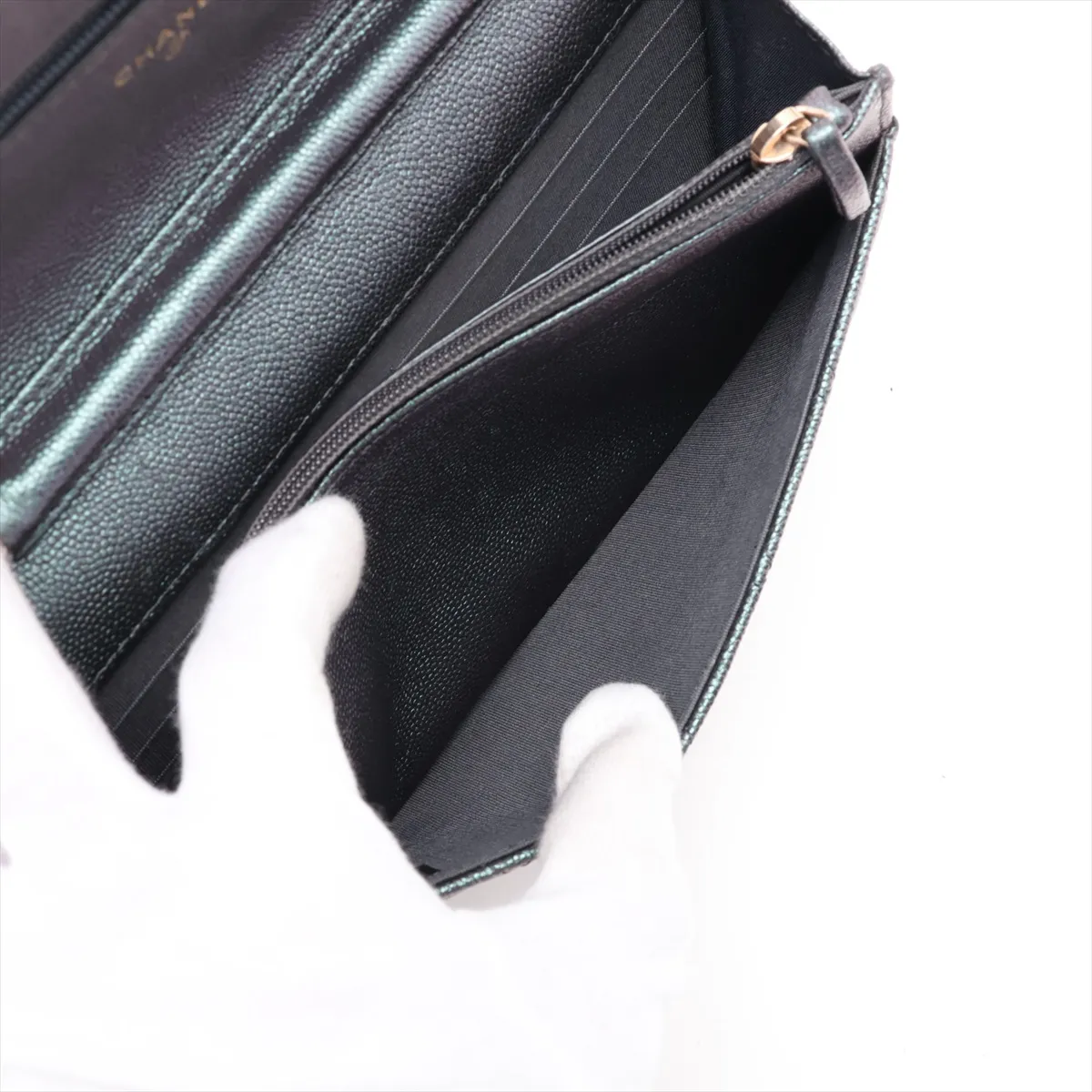 Matelassé Caviar Skin Chain Wallet, Green with Gold Hardware, 27657783, Serial Number 27 — view 9