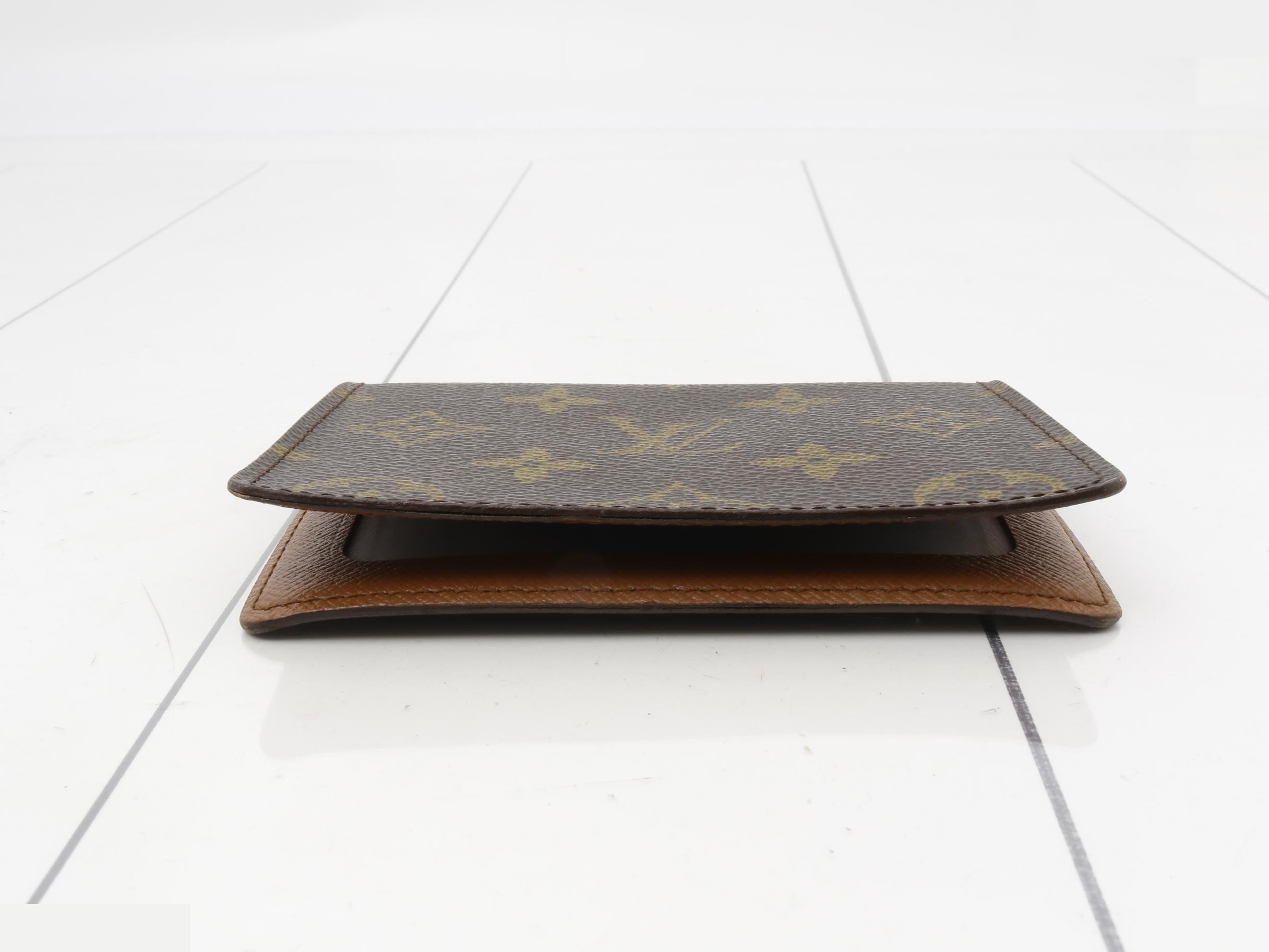 M60533 Monogram Porte II Cartes Vertical Pass Case — view 3