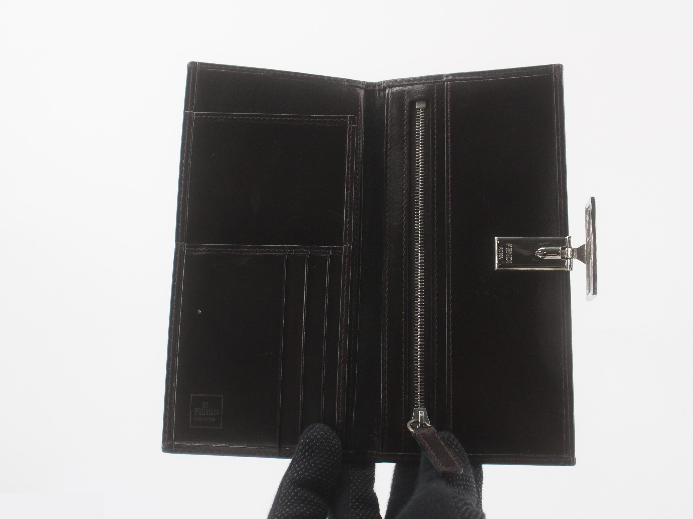ZUCCA F-Buckle Bi-fold Long Wallet — view 4