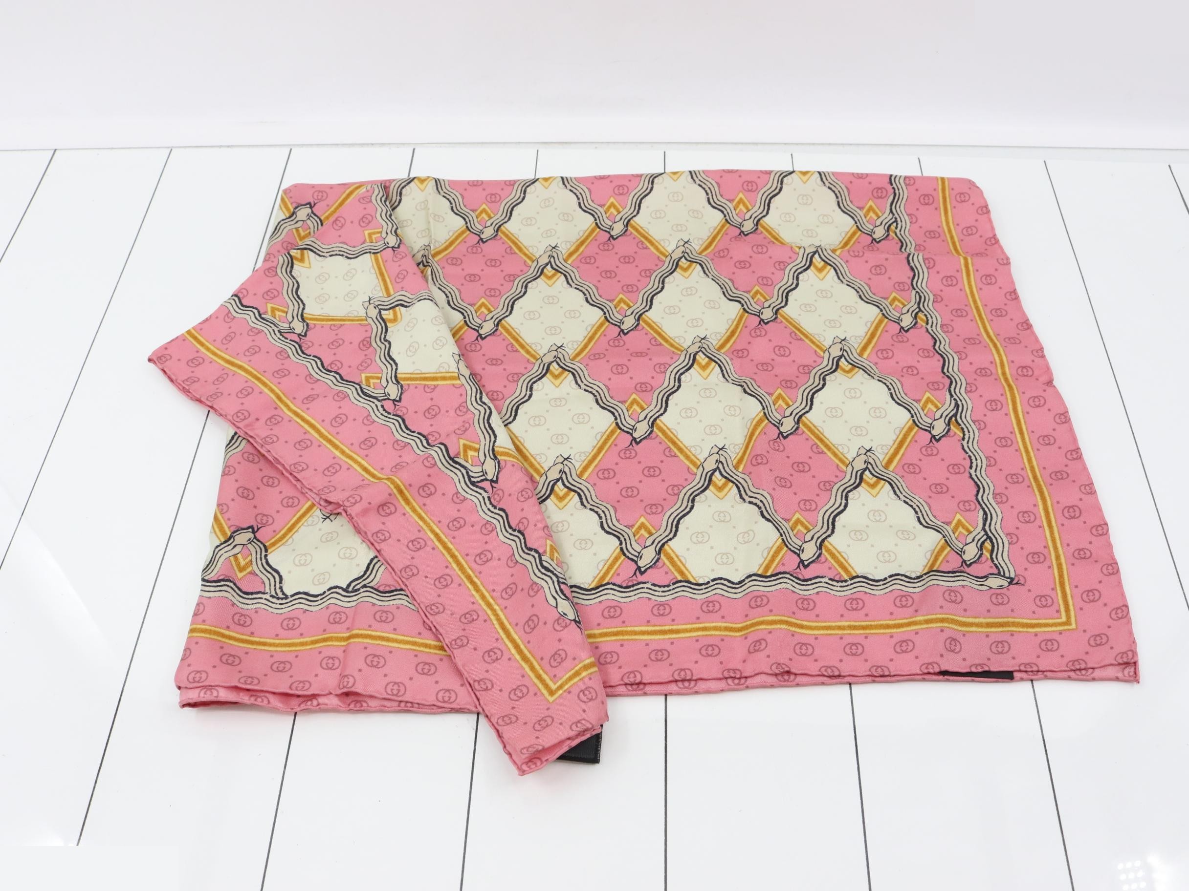 scarf — view 3