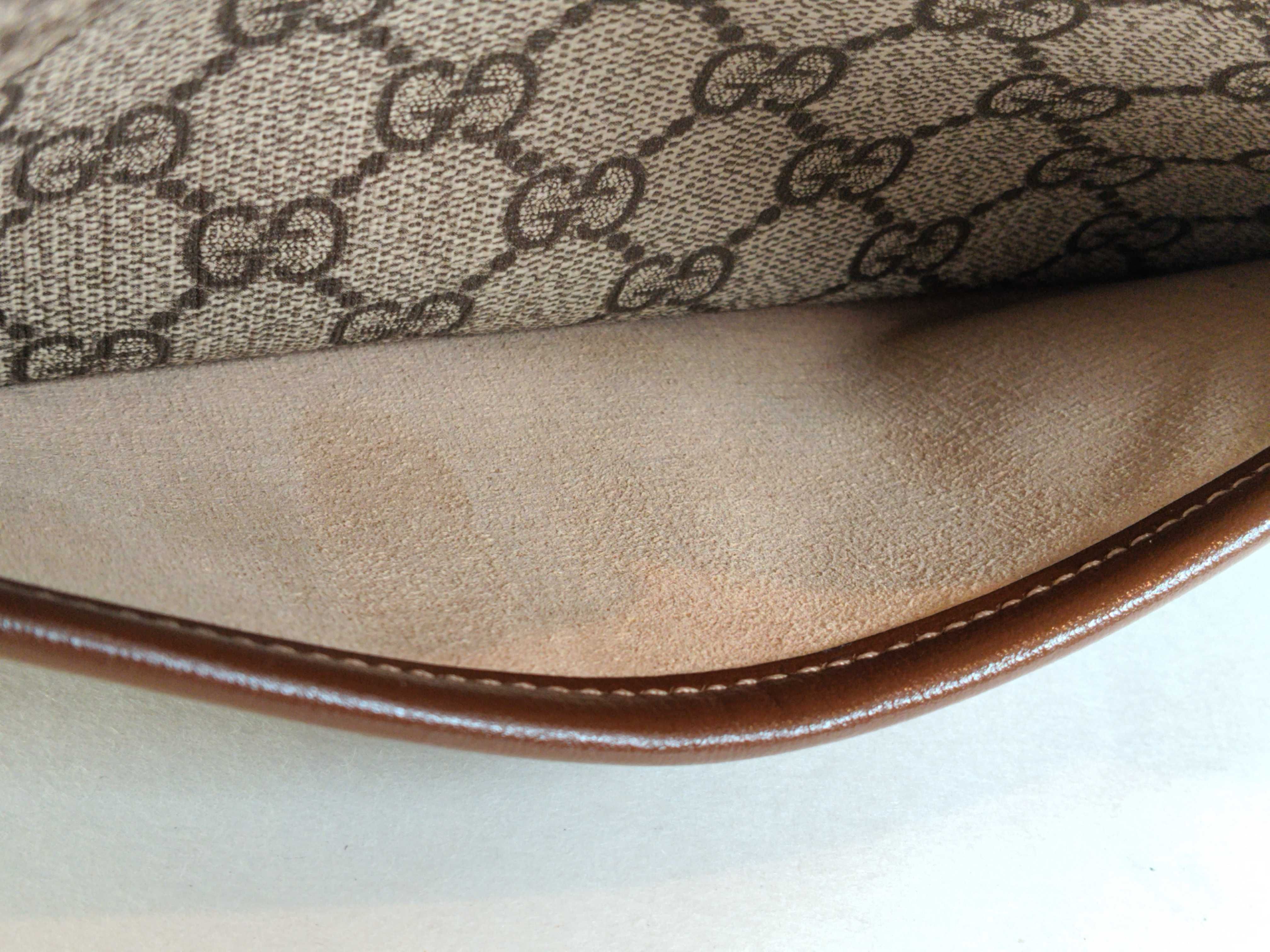 GG Supreme Leather Shoulder Bag — view 13