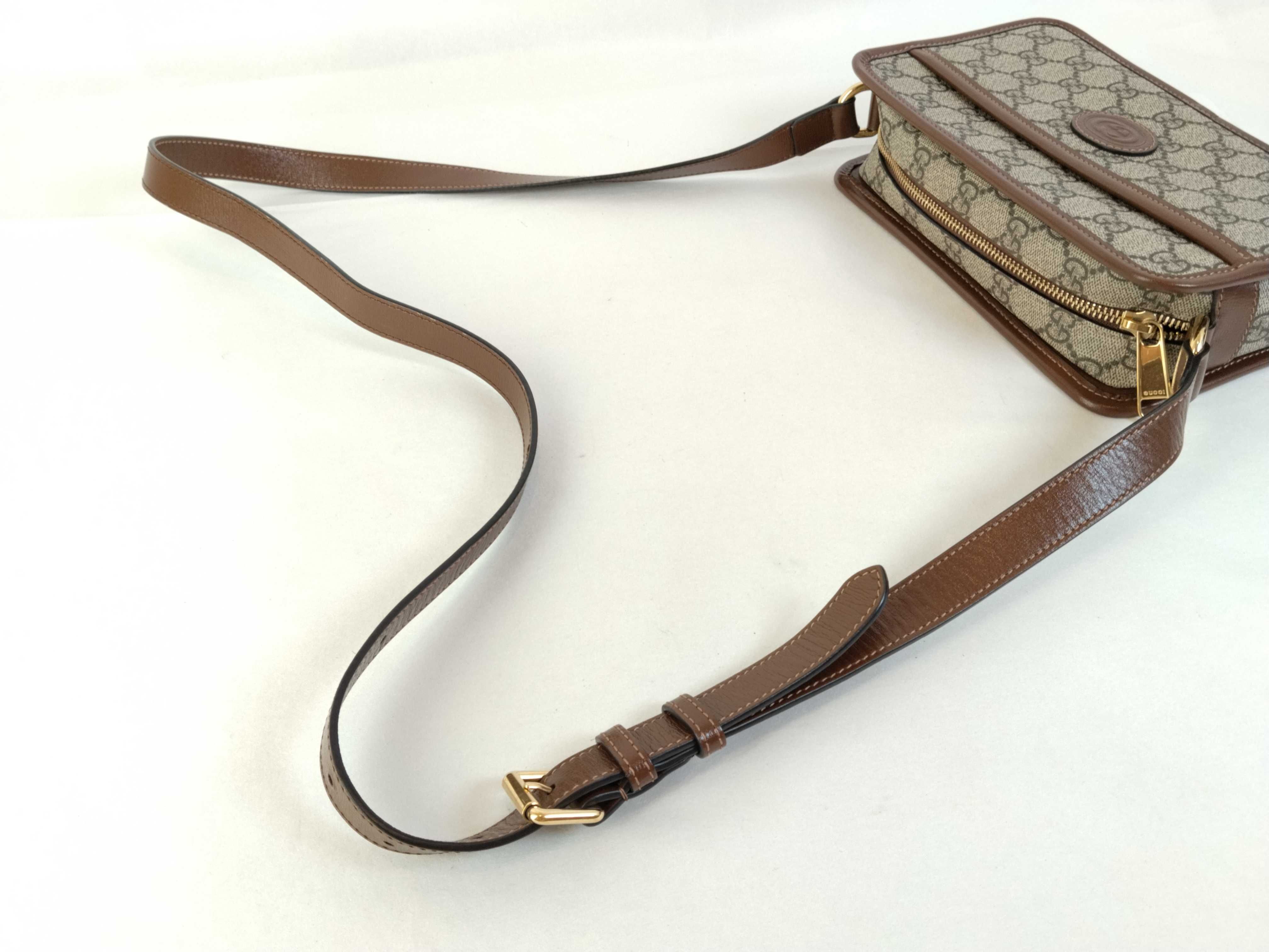 GG Supreme Leather Shoulder Bag — view 3