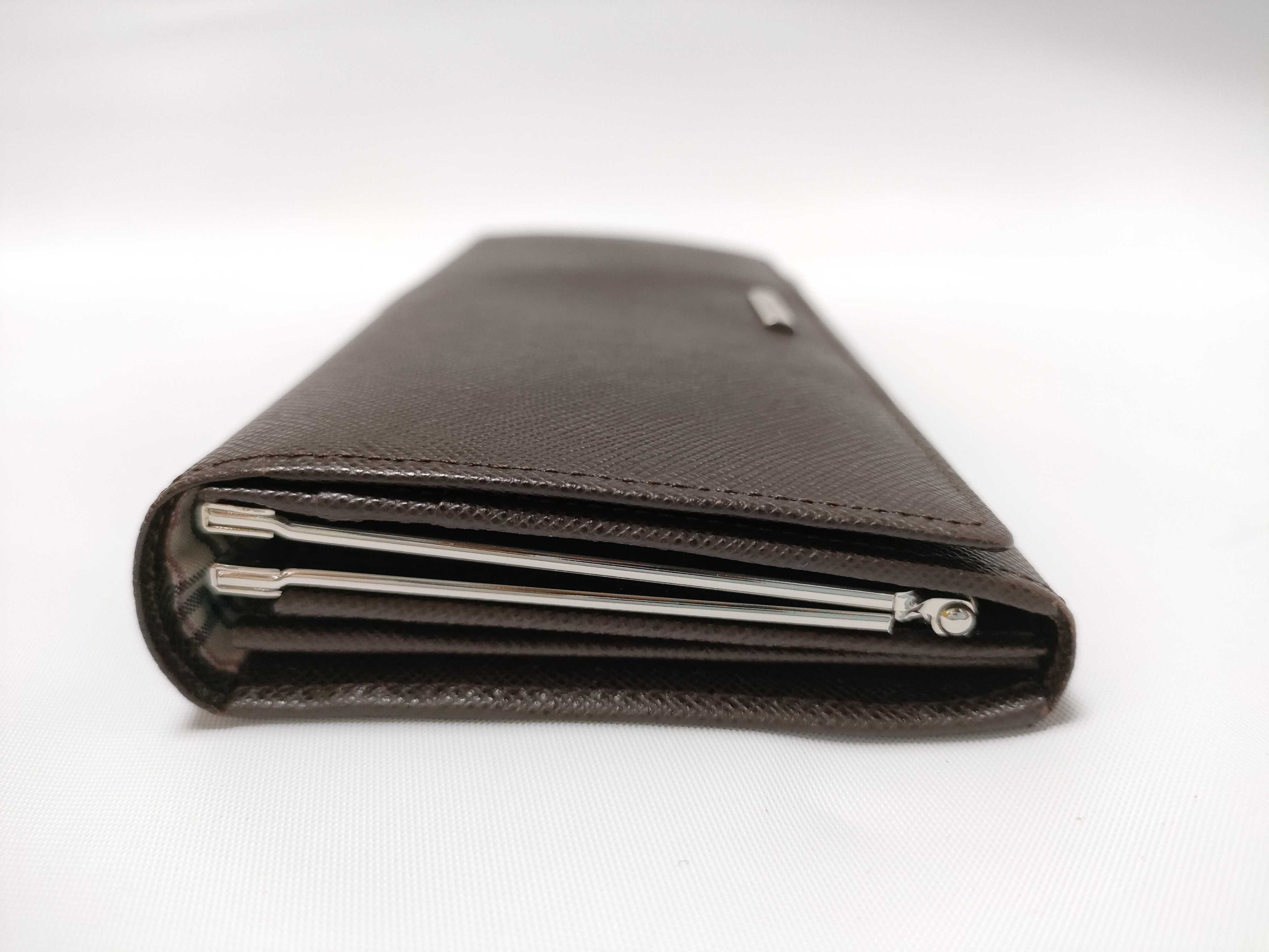 wallet — view 4