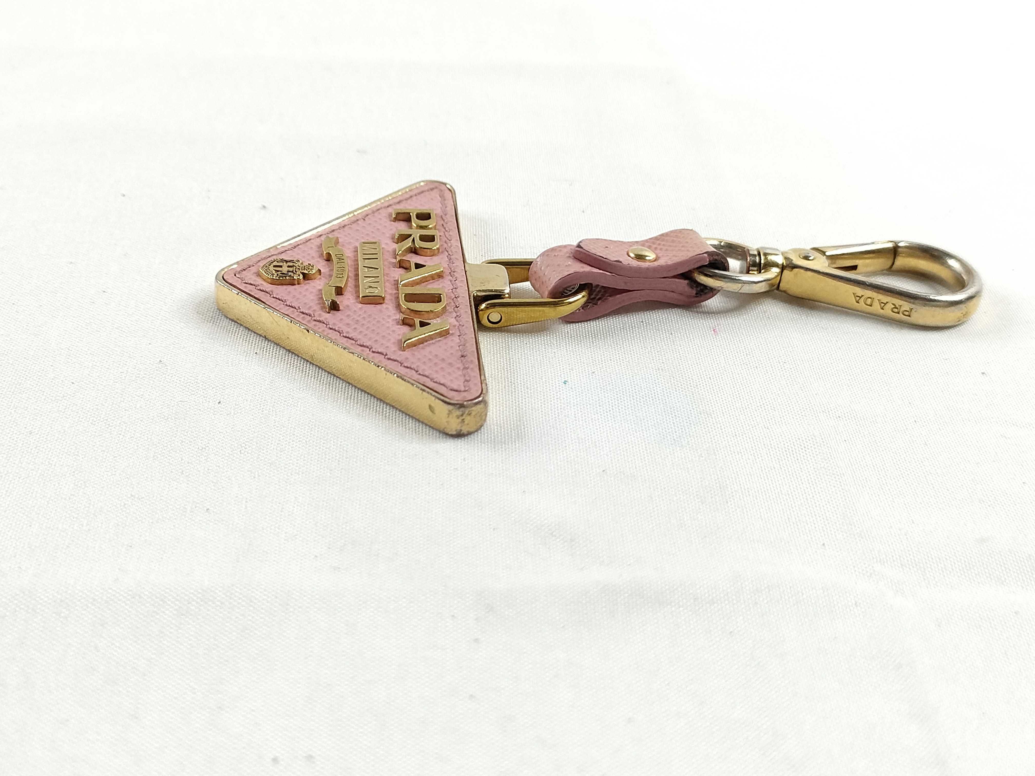 Triangle Plate Logo Charm Key Case Key Holder Key Cases & Key Holders — view 3