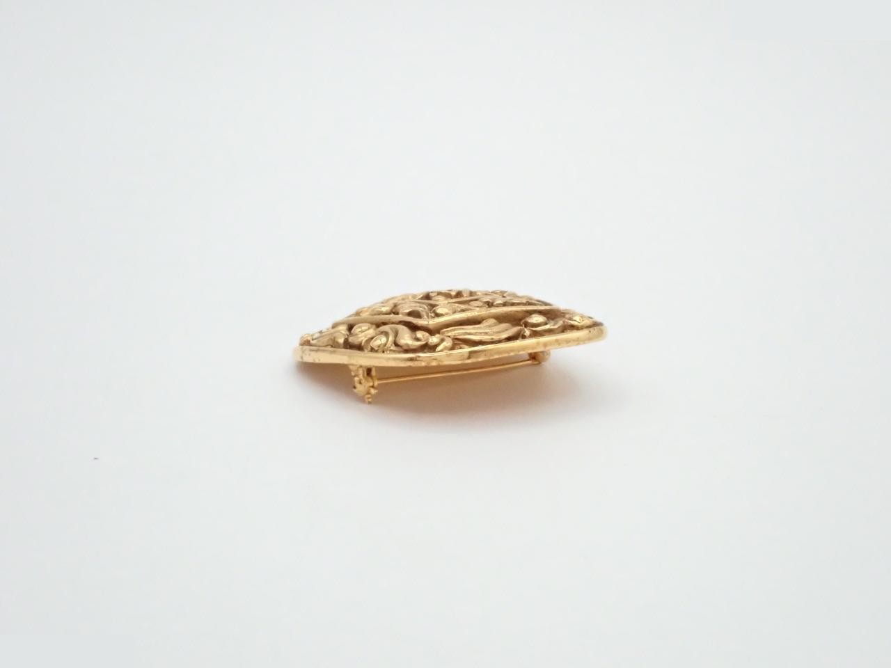 gold — view 3