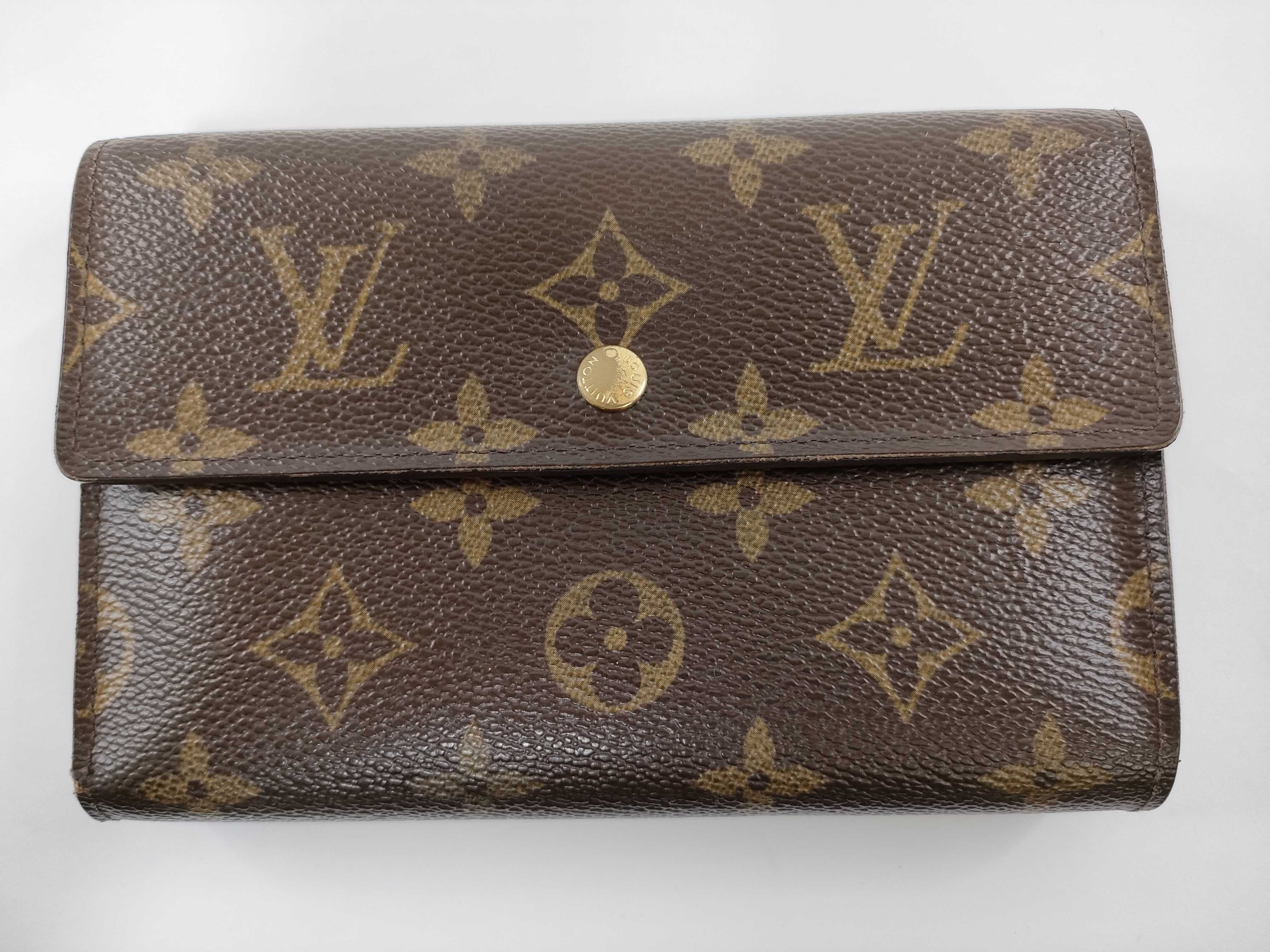 Monogram Wallet / Scratched Wallet