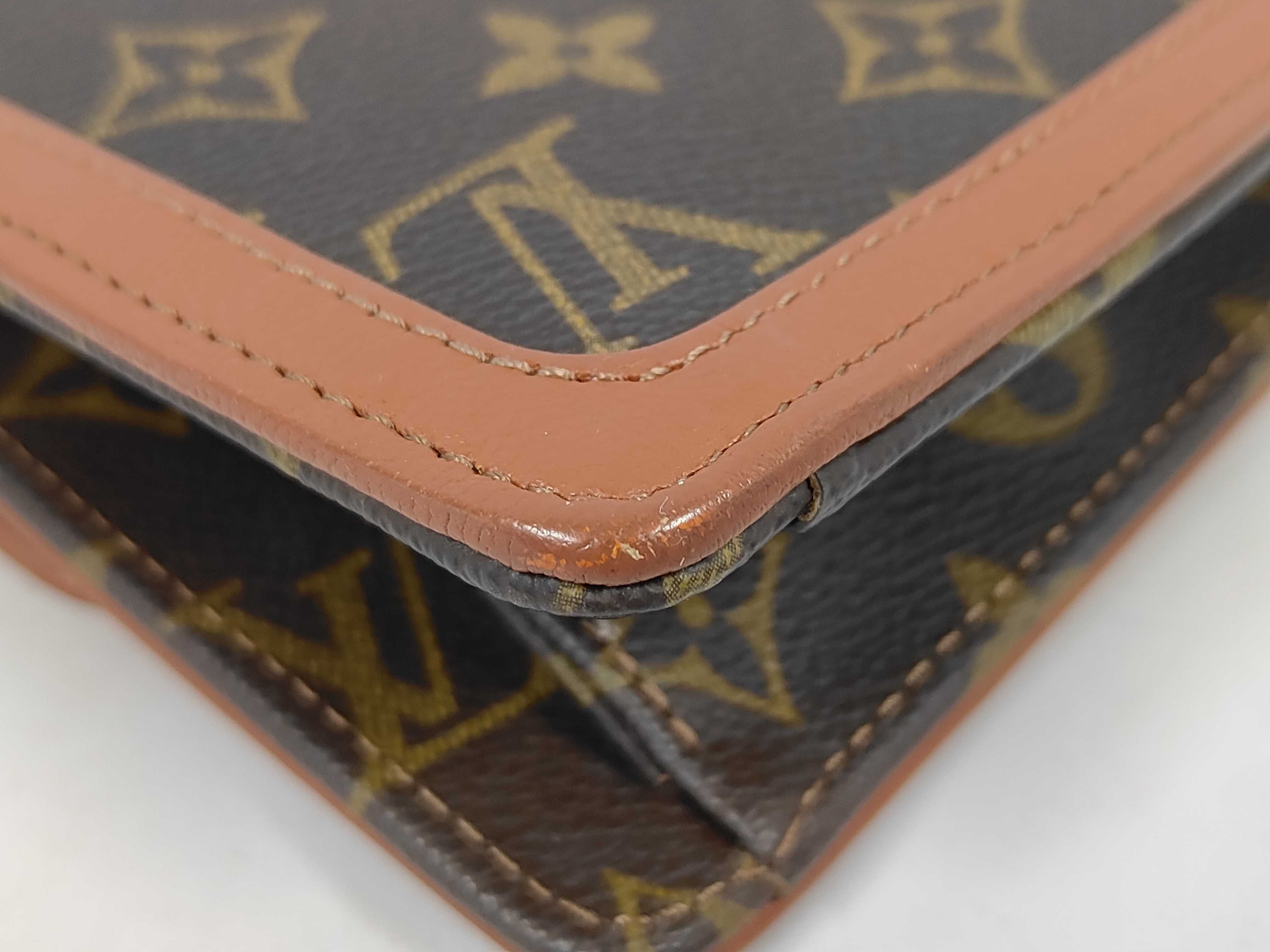 Monogram LV Monogram Pochette Dame Clutch Bag — view 3