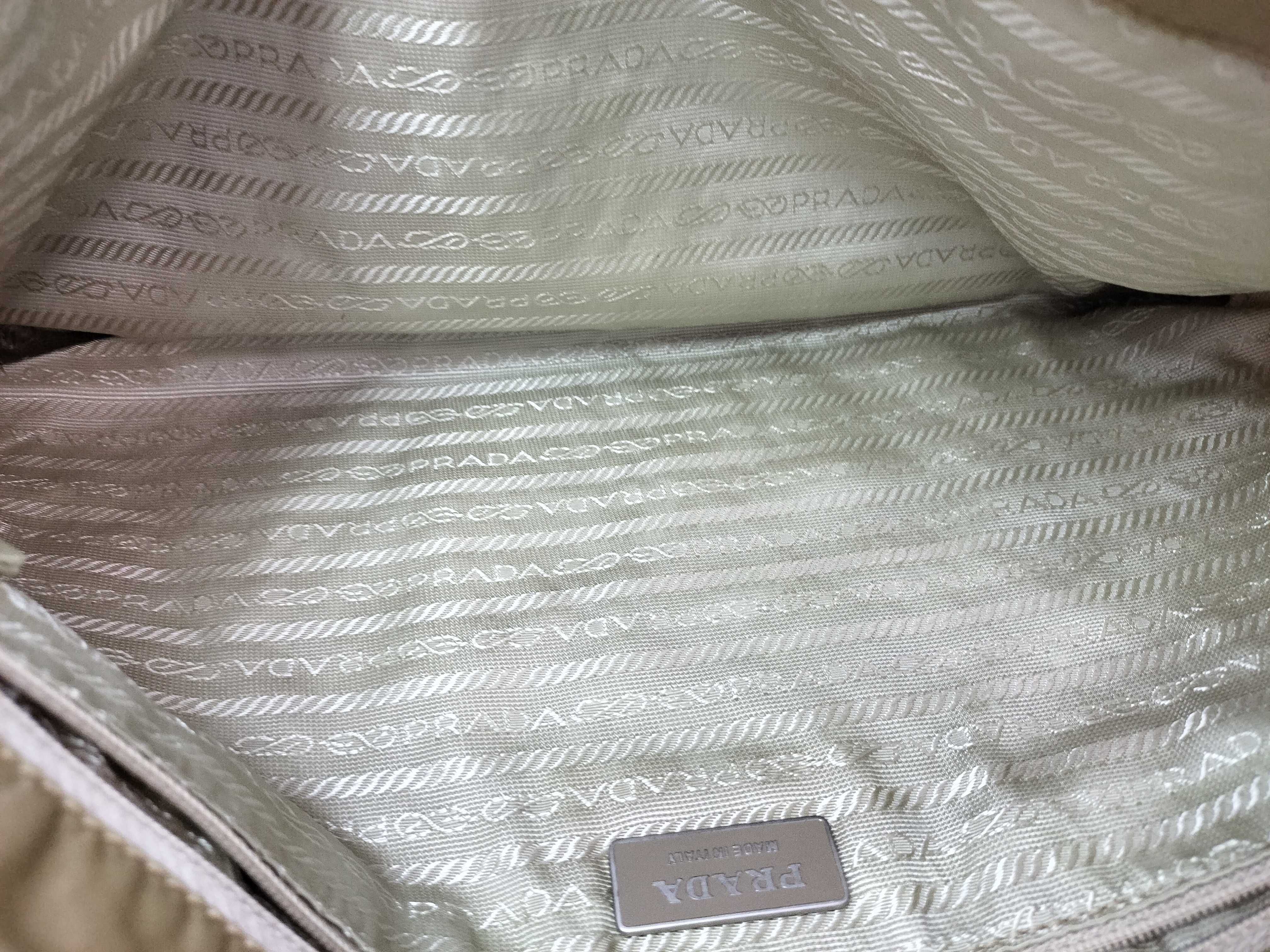 nylon tote bag in beige with triangular logo. — view 8