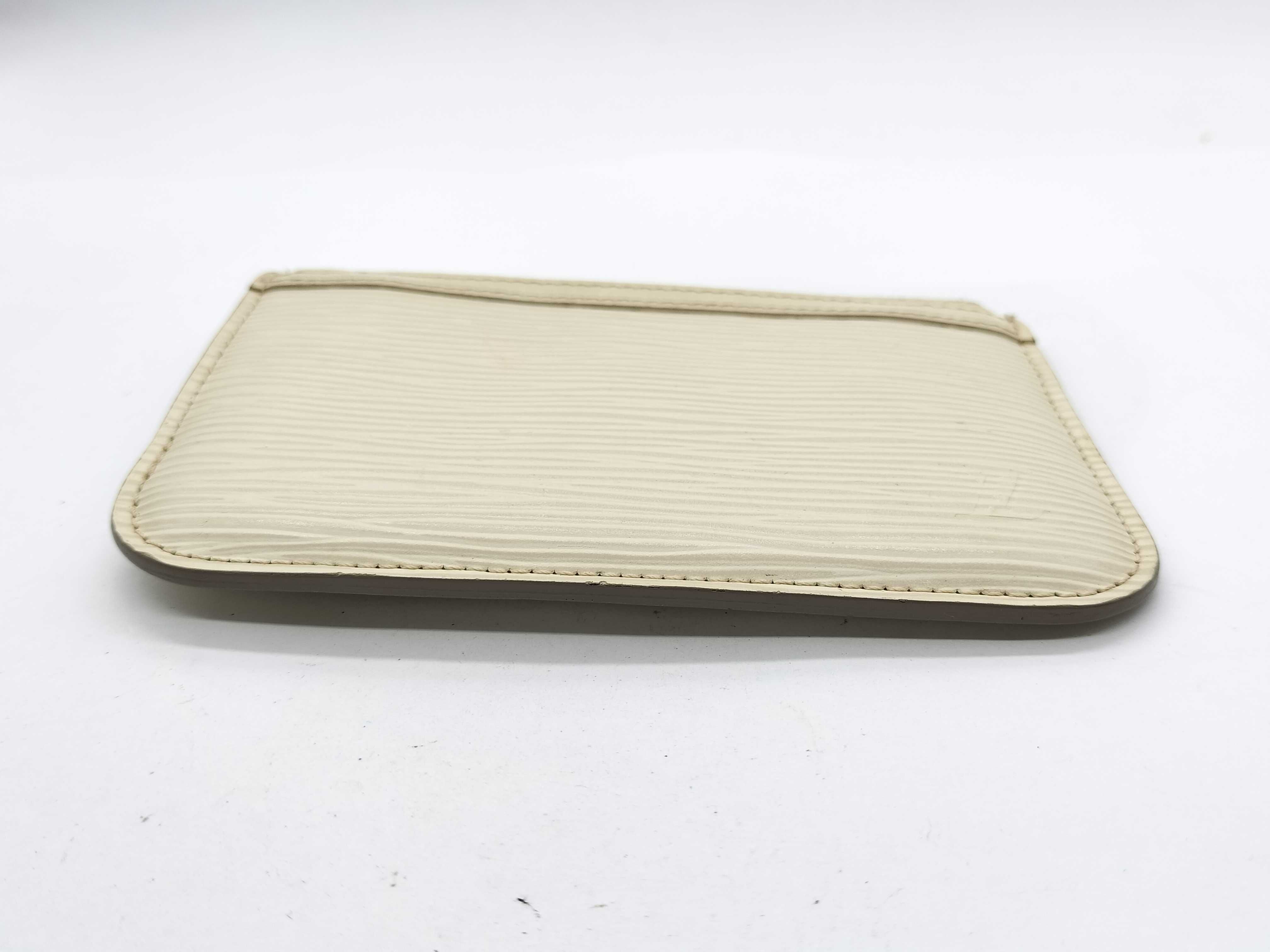 Epi Pochette Cle White Coin Case — view 3