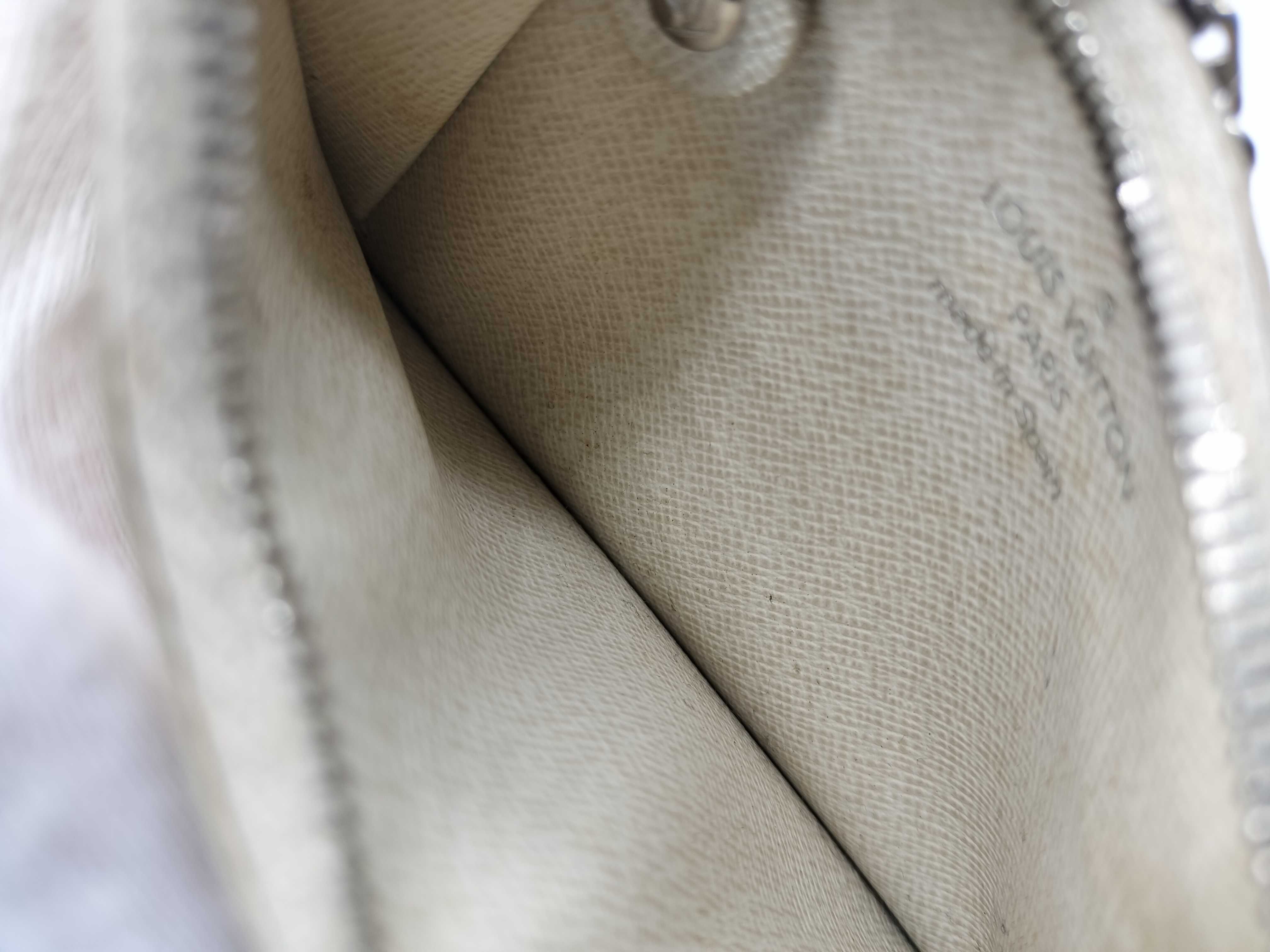 Epi Pochette Cle White Coin Case — view 7