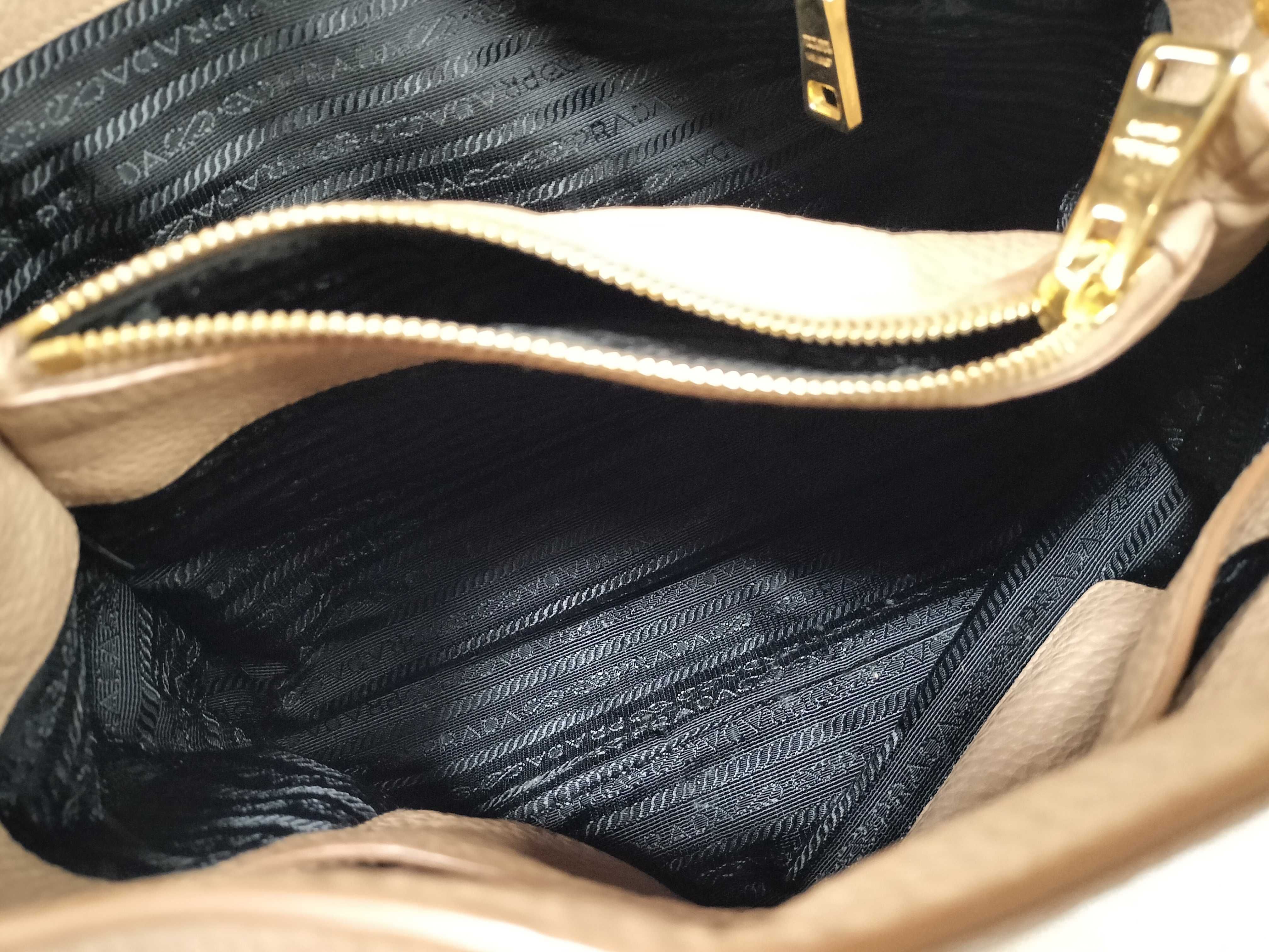 2-way Vitello Handbag Shoulder Bag Handbag — view 9