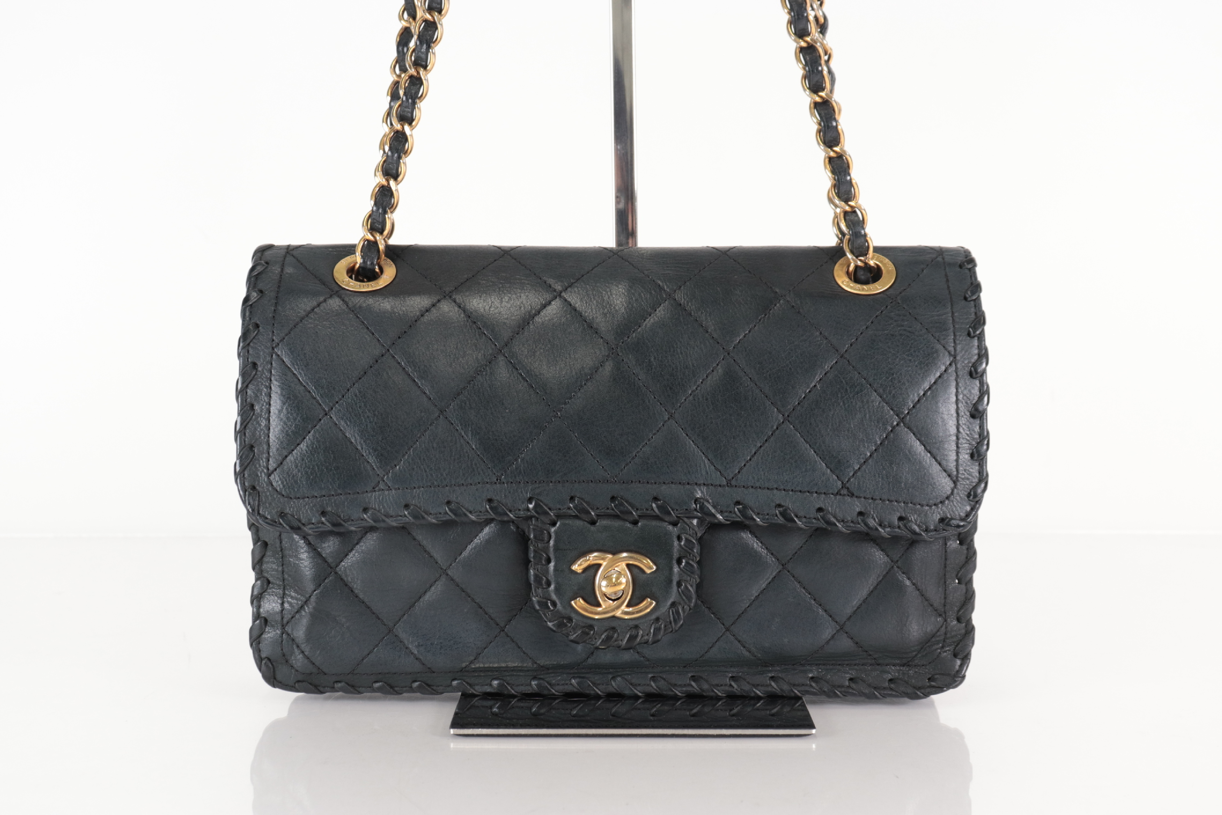 Matelassé Leather Chain Shoulder Bag (Serial Number 22) — view 2