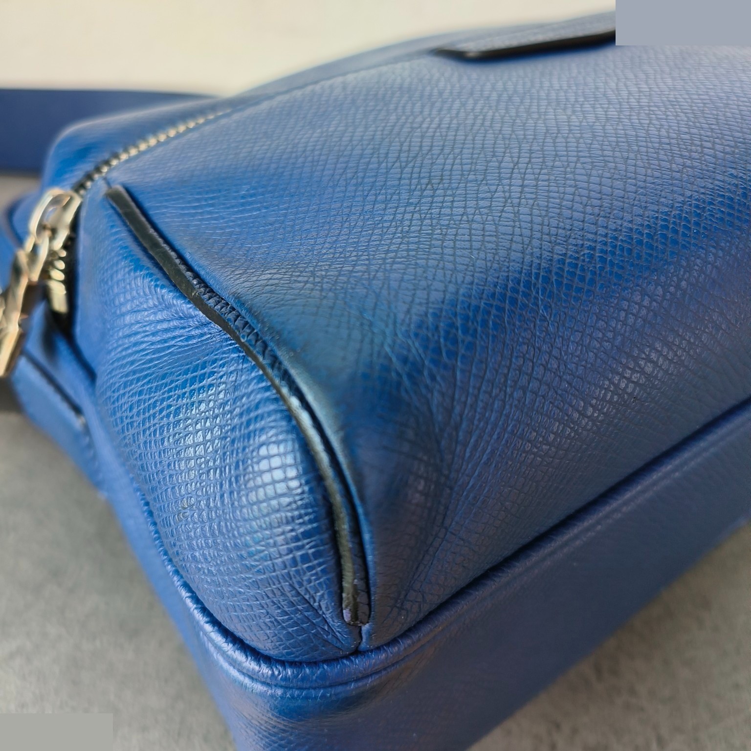 Outdoor Messenger Bag — view 10