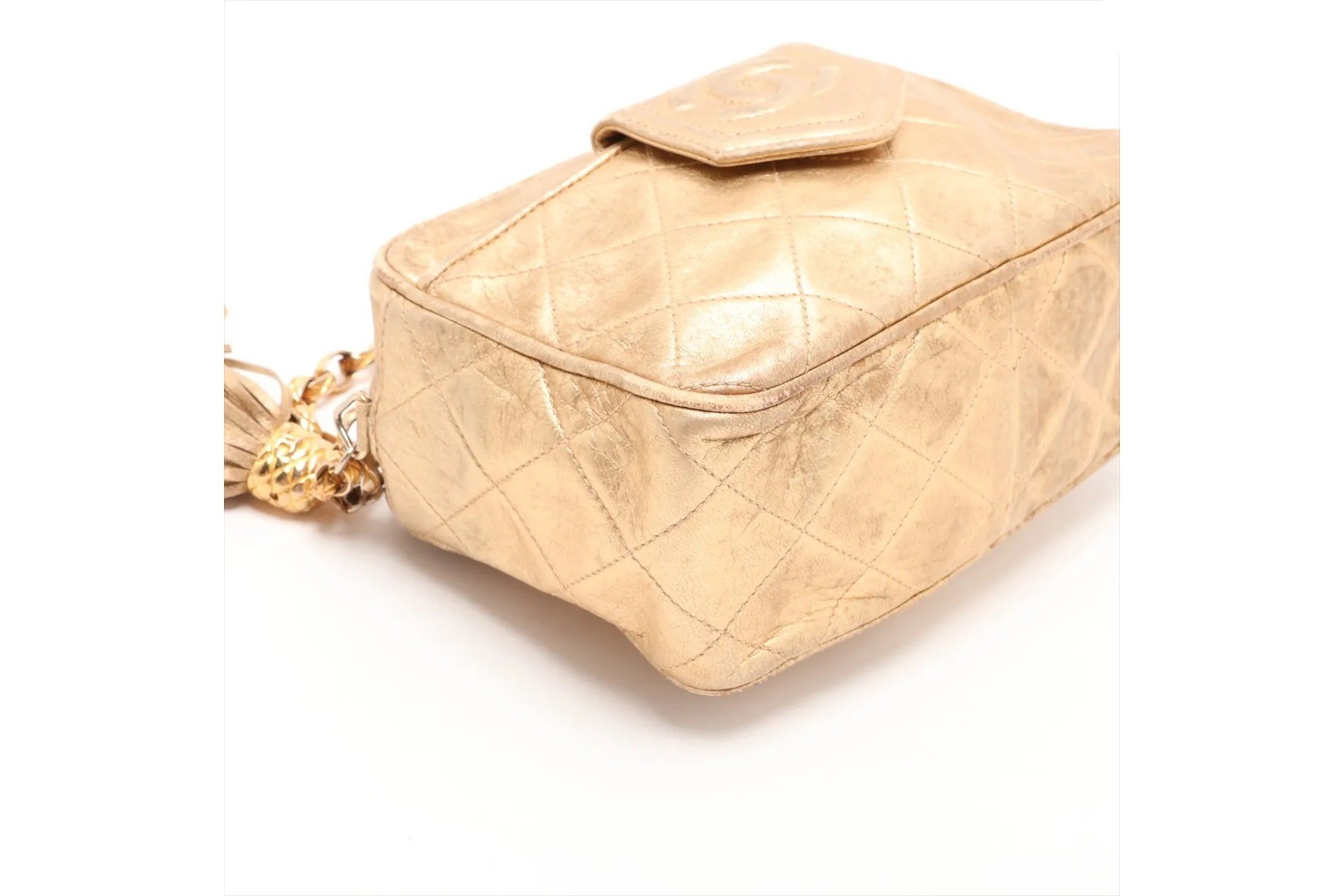 Matelassé Chain Leather Shoulder Bag (Crossbody) — view 4