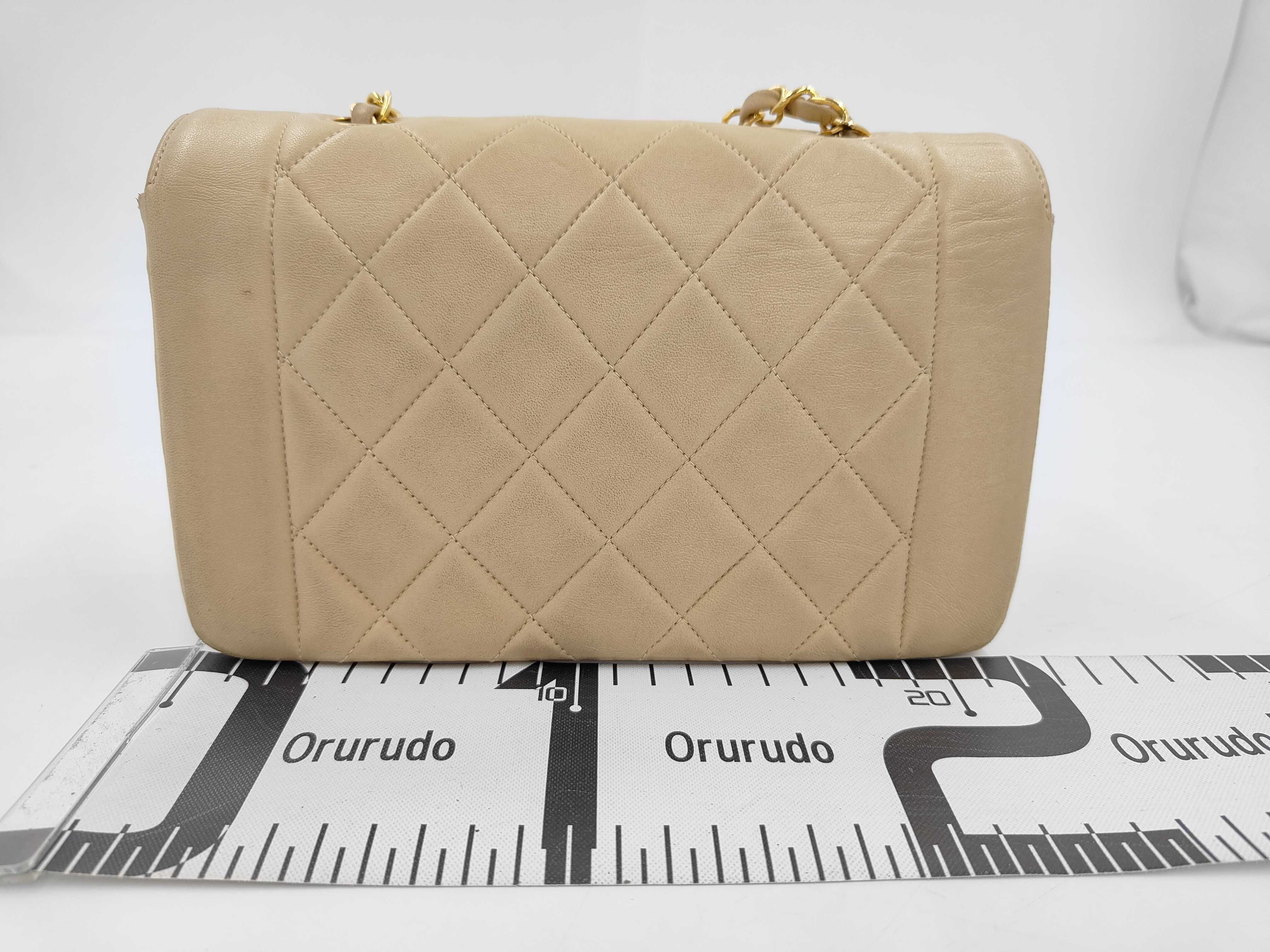 Diana Lambskin Diana 22 Beige Shoulder Bag — view 2