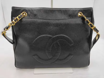 Caviar Skin Chain Shoulder Bag