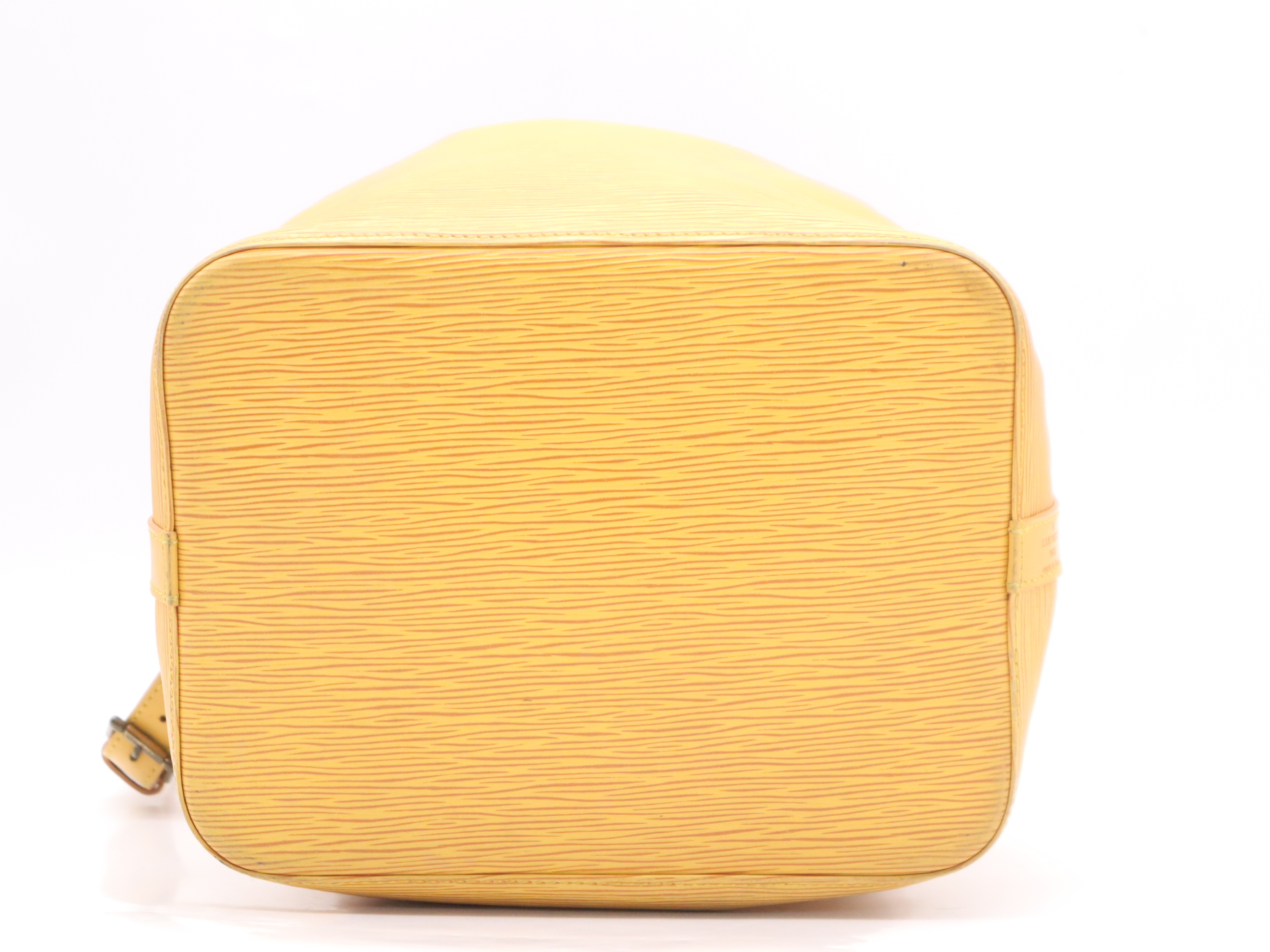 M44109 Epi Petit Noe Tassili Yellow Shoulder Bag — view 4
