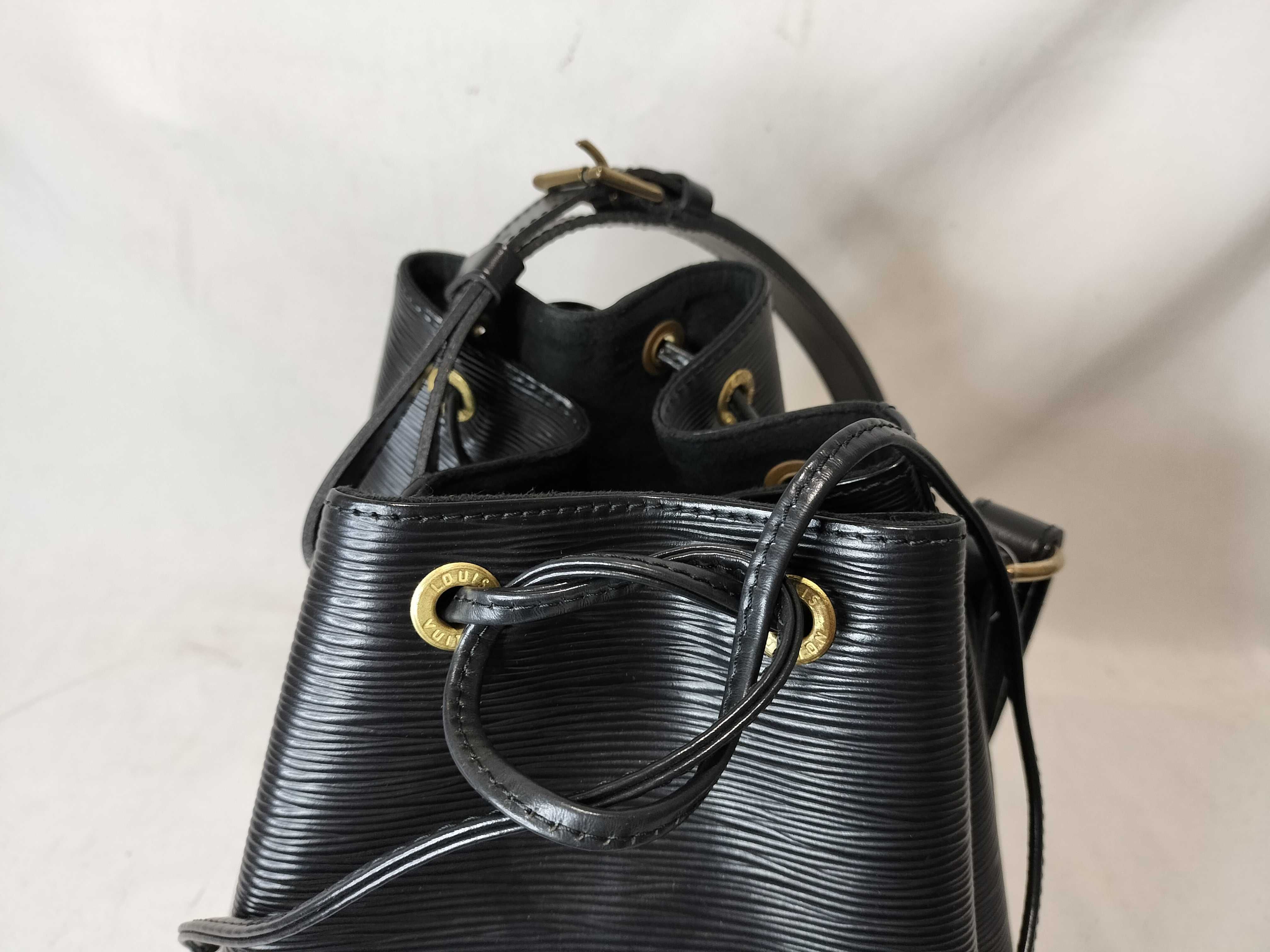 Epi Shoulder Bag M59002 Shoulder Bag — view 9