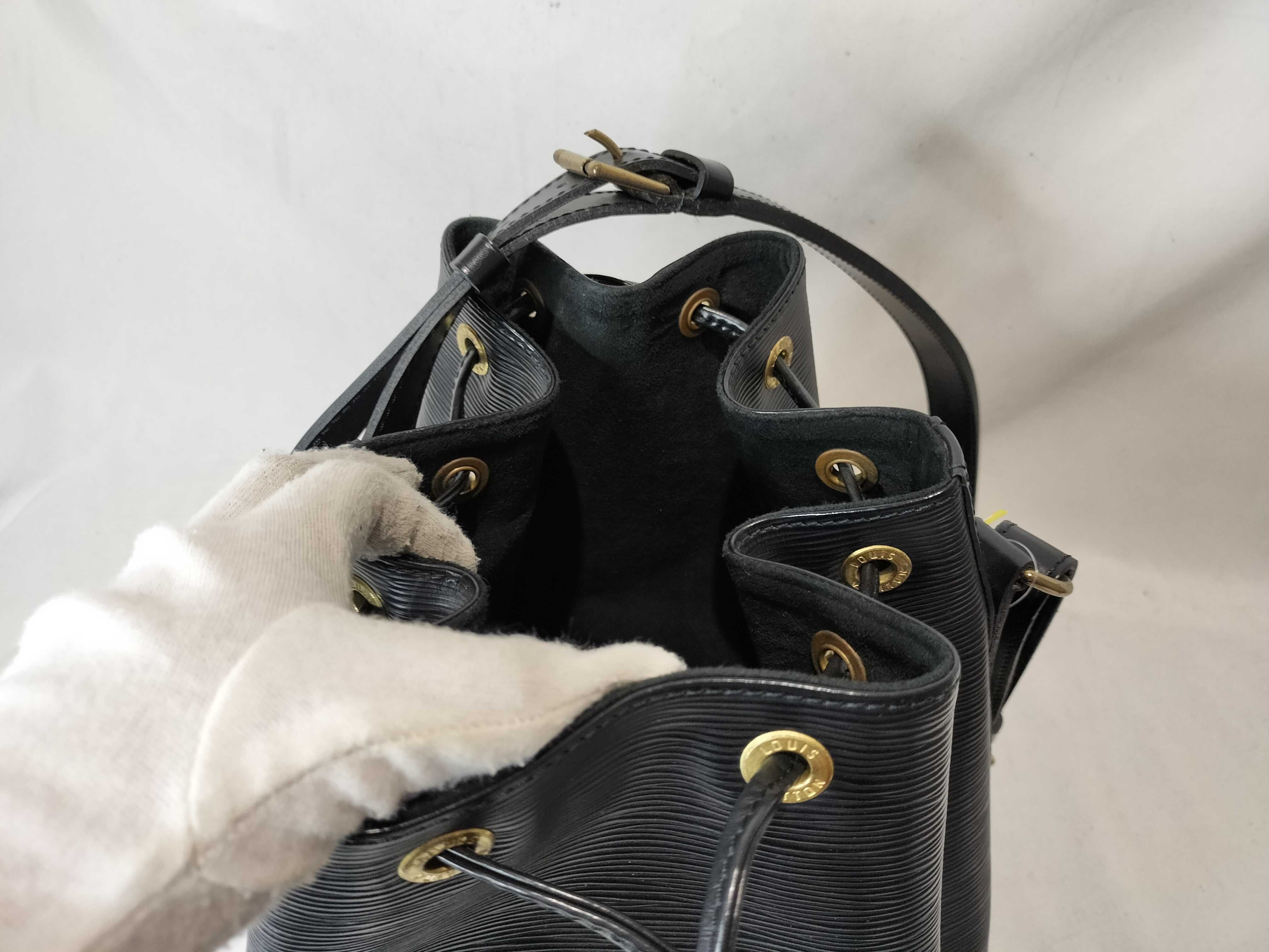 Epi Shoulder Bag M59002 Shoulder Bag — view 10