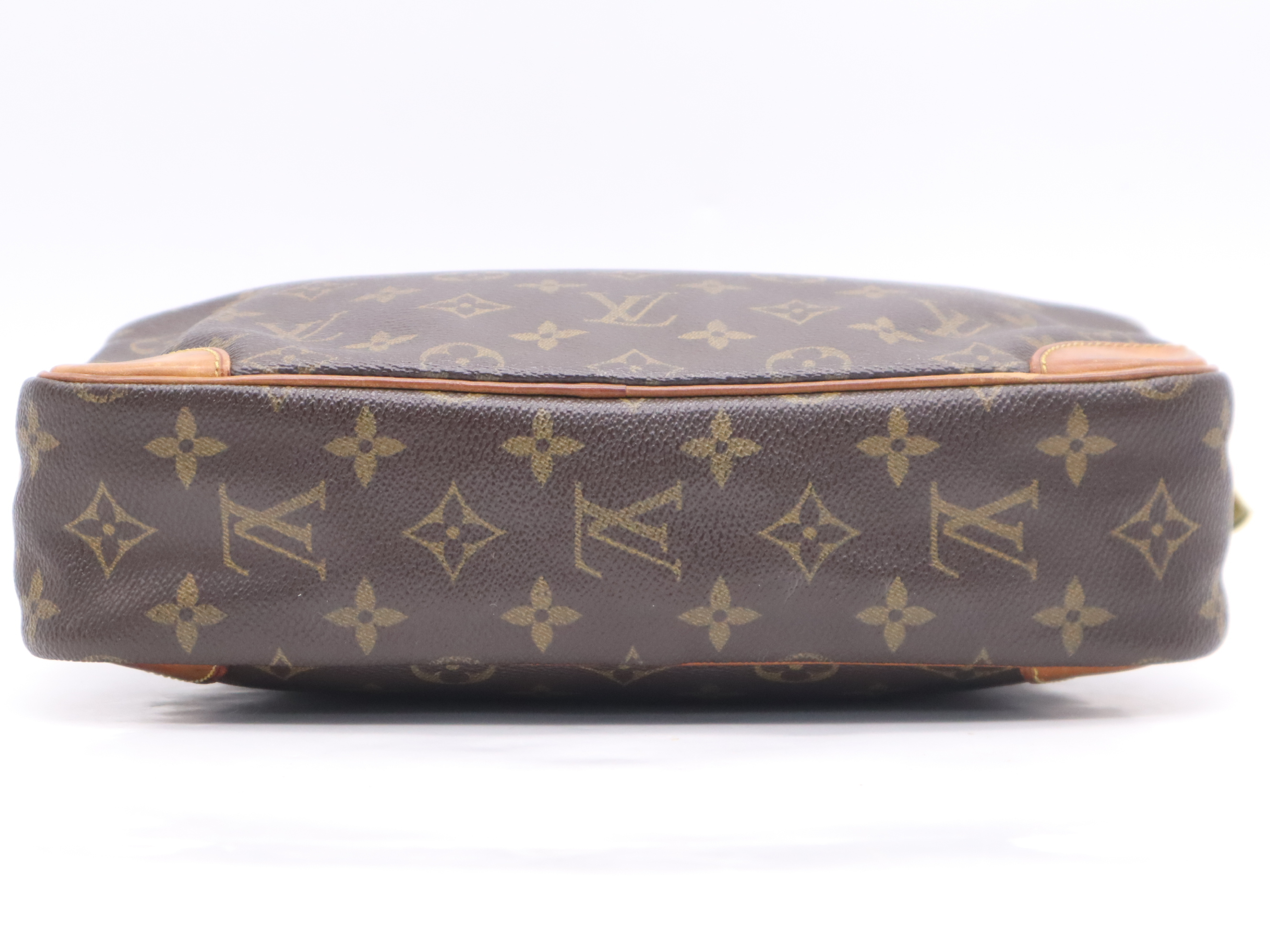 M51845 Monogram Compiegne 28 Clutch Bag — view 4