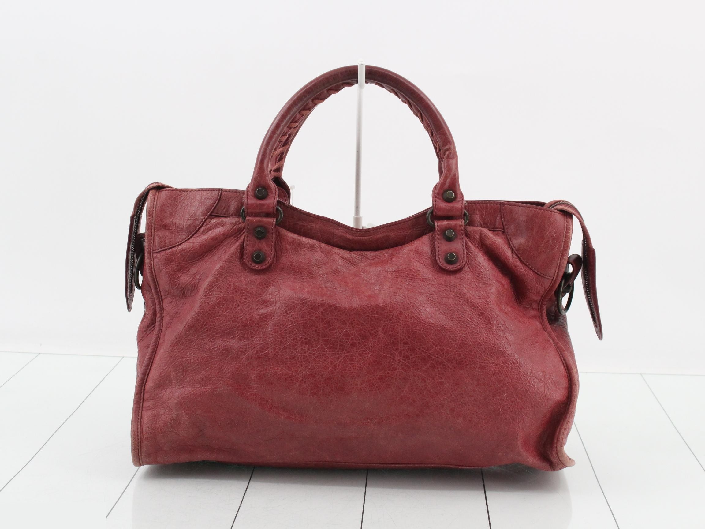 Classic handbag — view 2
