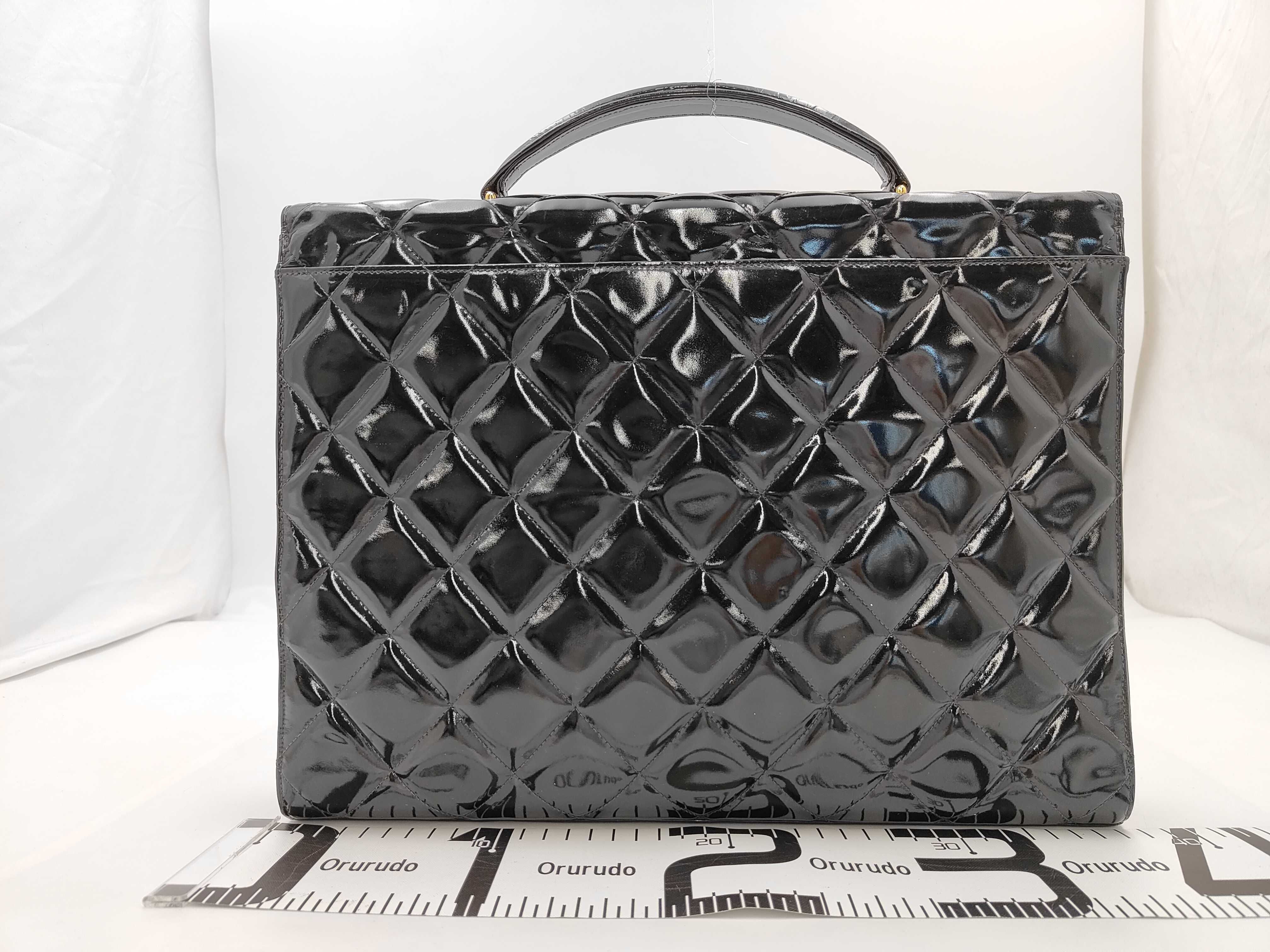 Chanel handbag — view 2