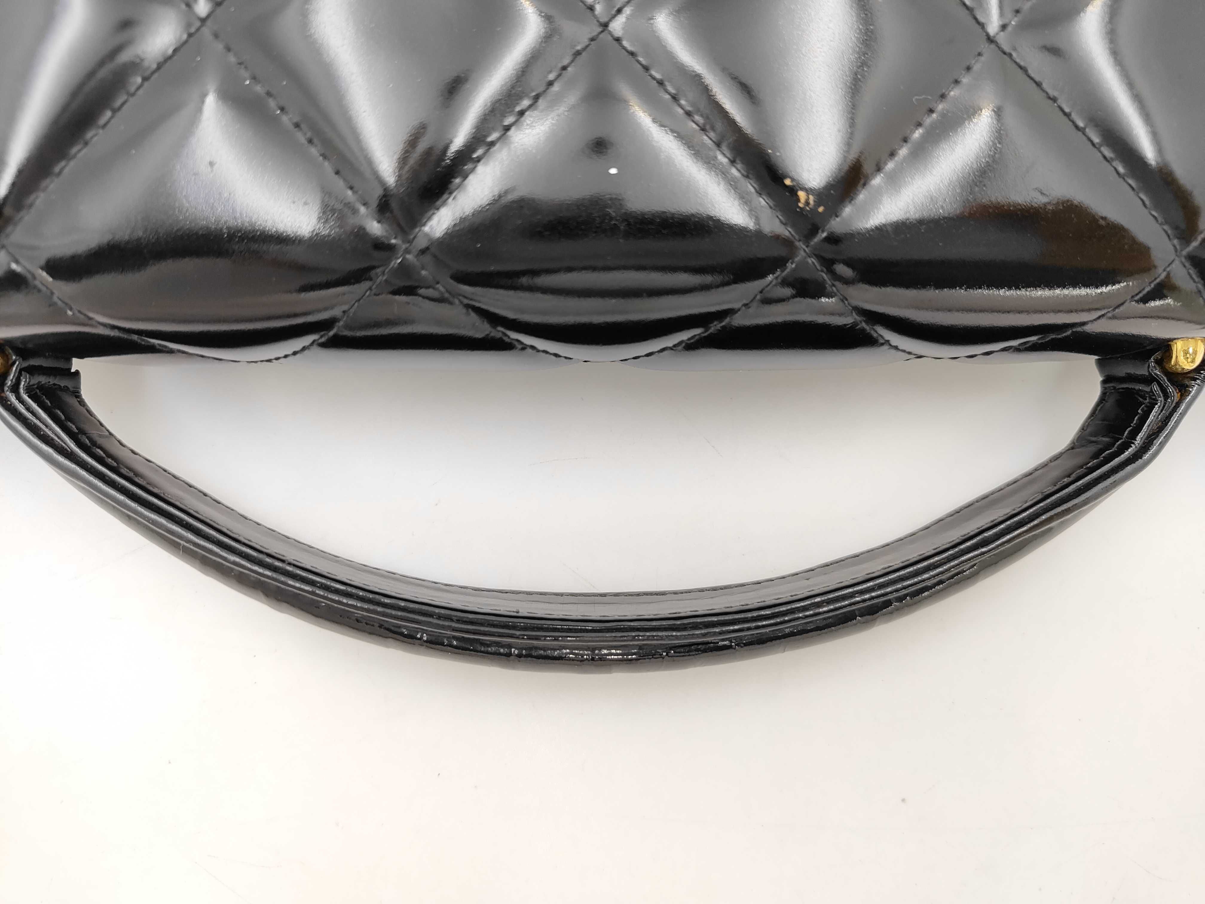 Chanel handbag — view 3