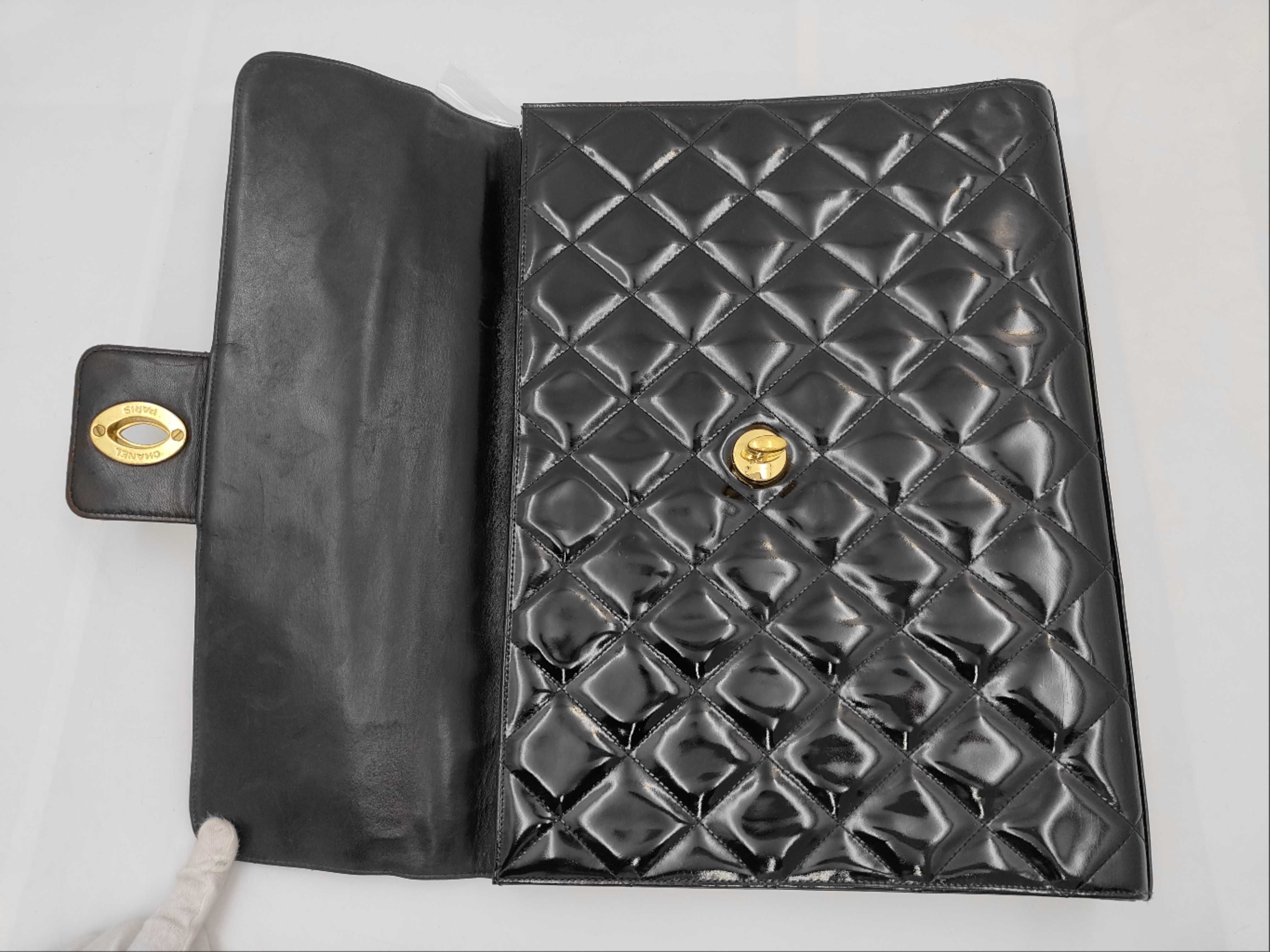Chanel handbag — view 8