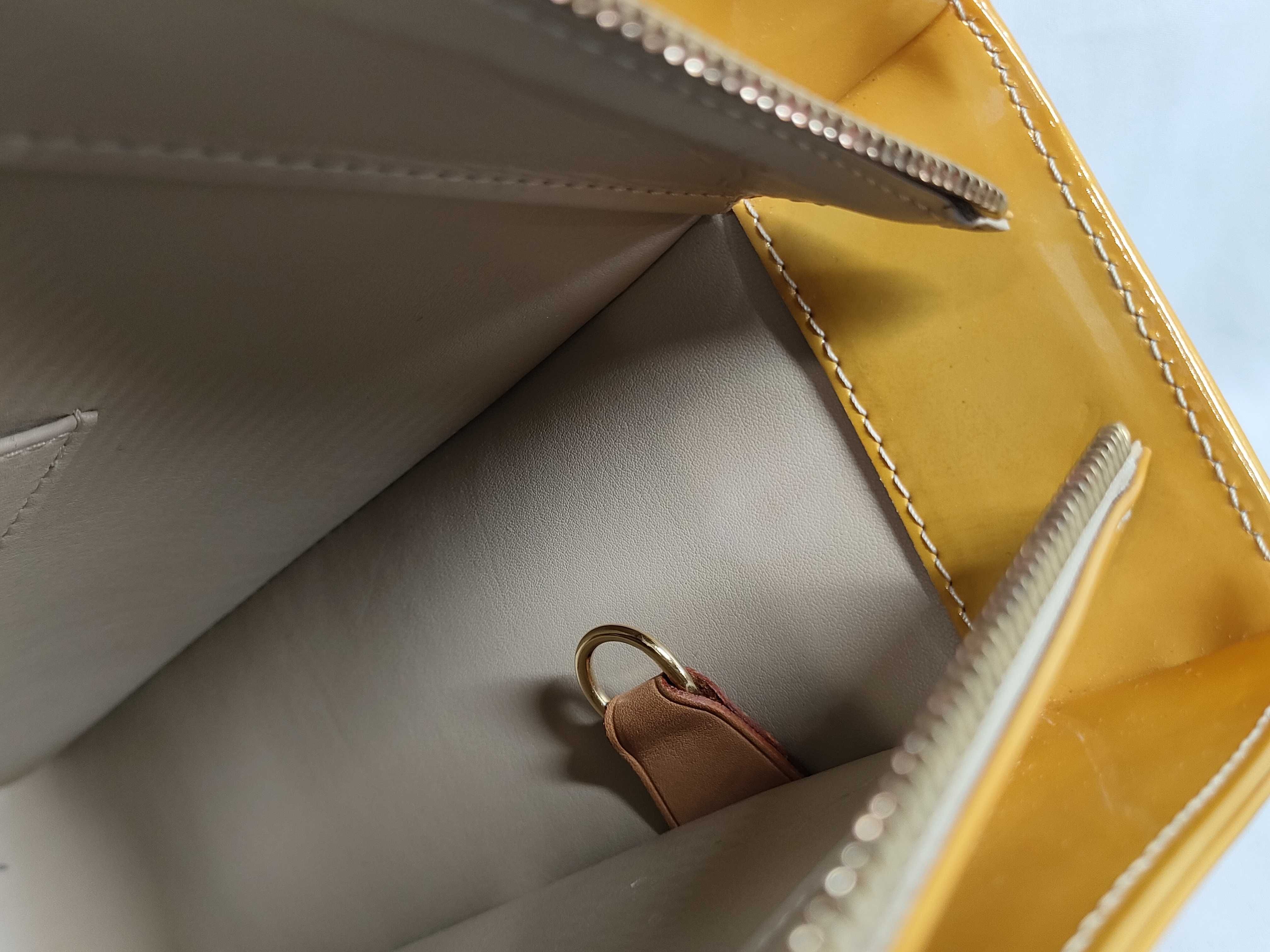 Vernis Columbus Tote Bag — view 9