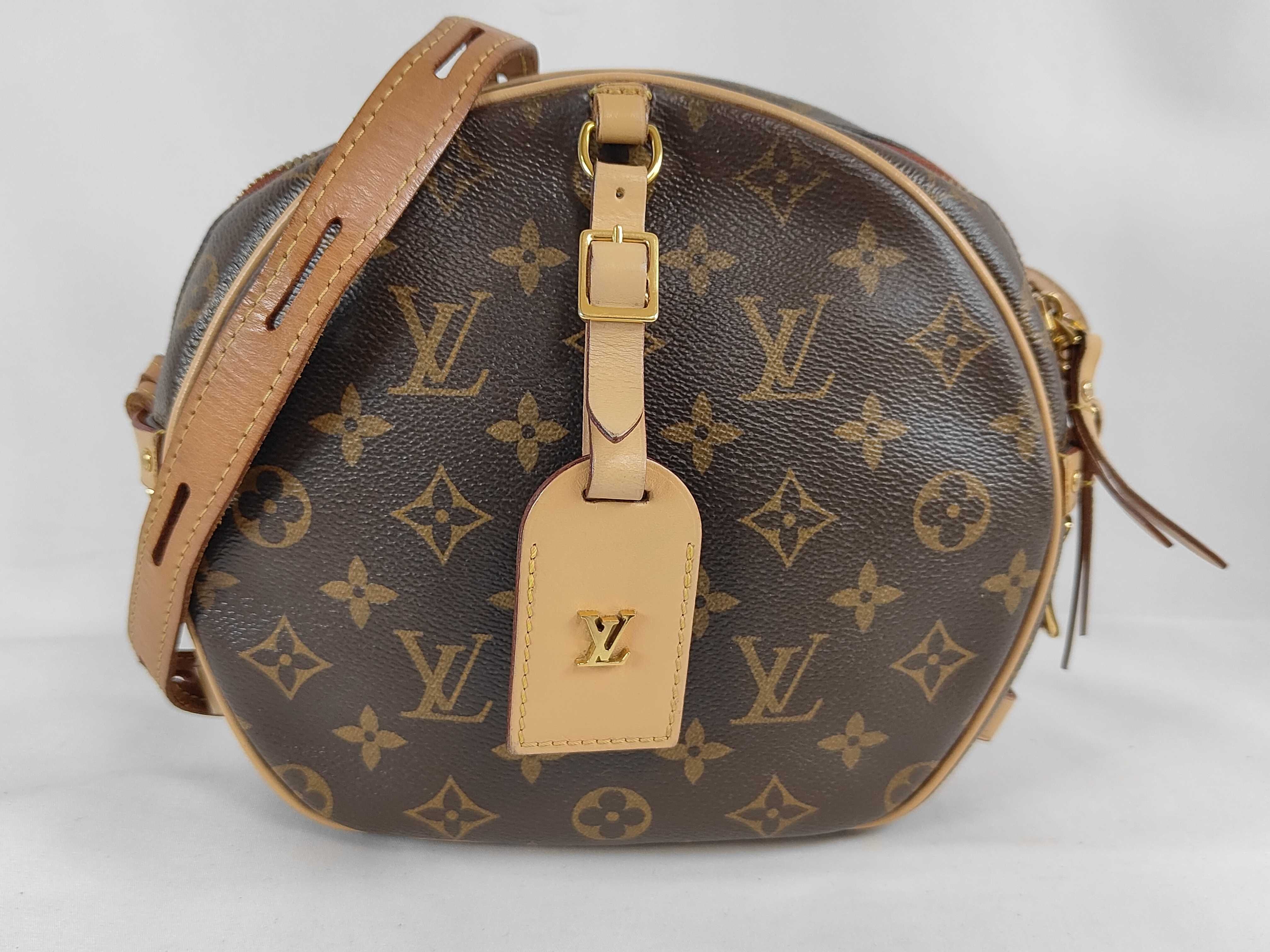 Boite Chapeau Souple MM Shoulder Bag