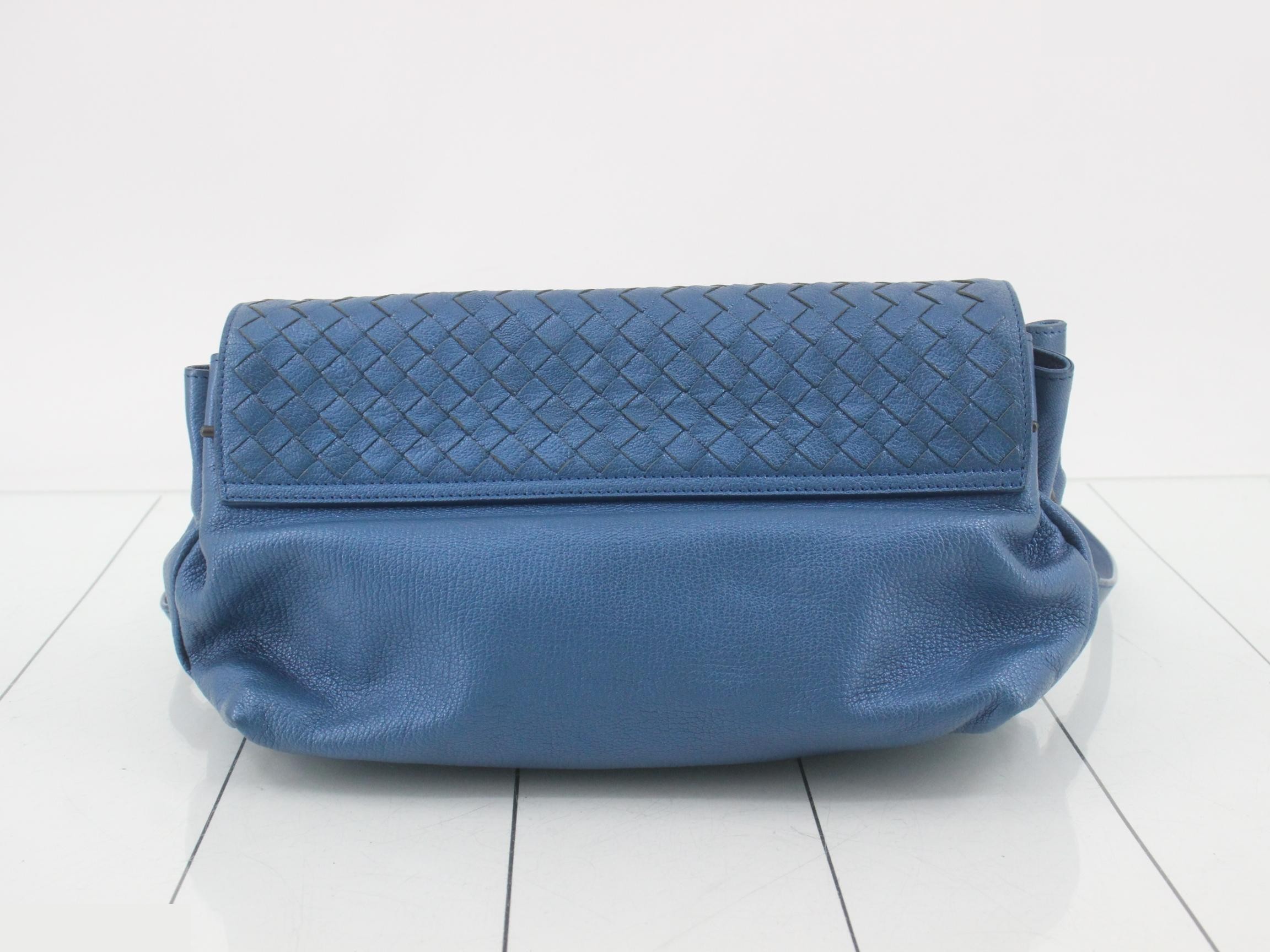 Intrecciato Shoulder Bag, Leather, Blue — view 2