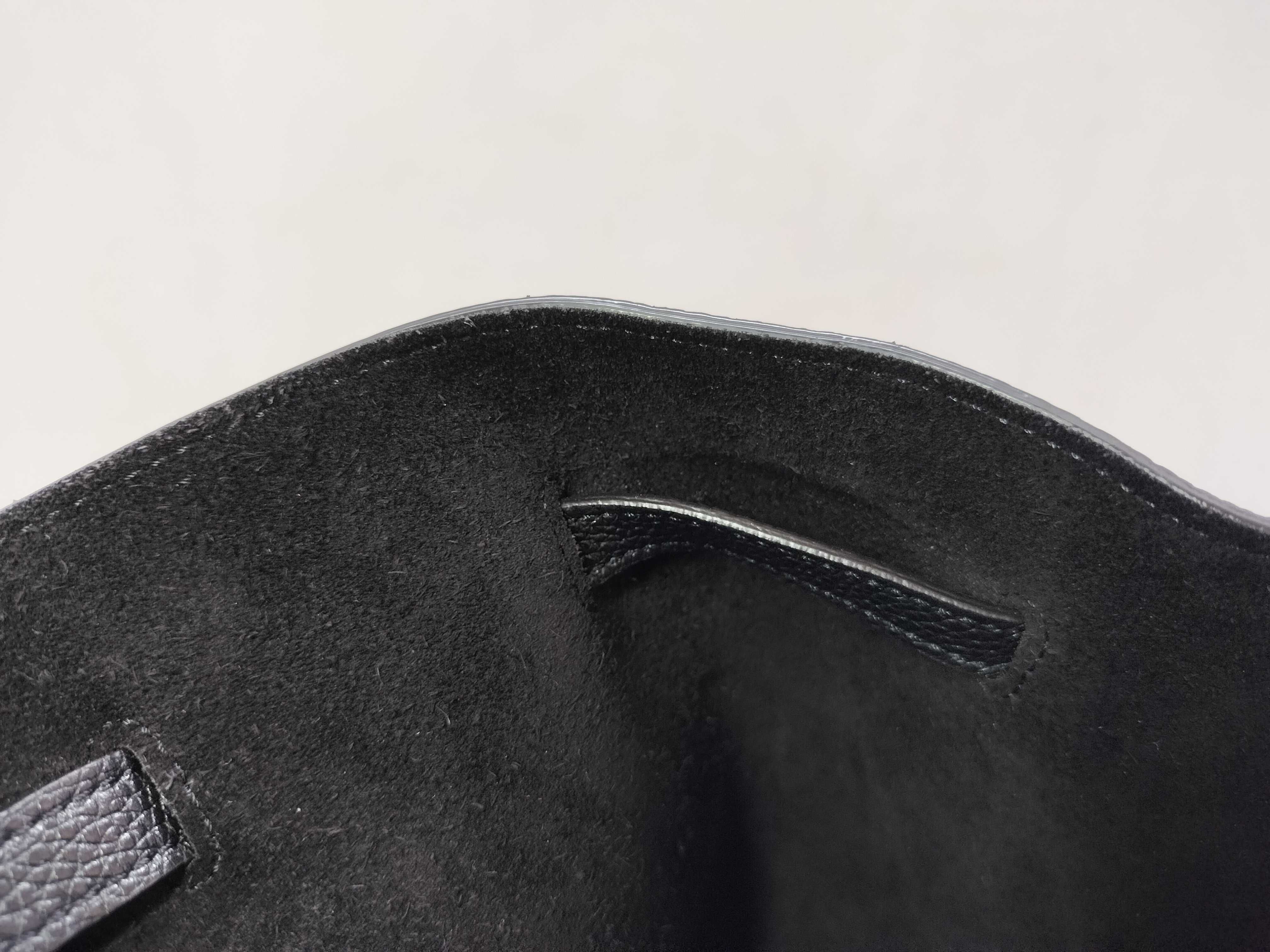 Cabas Phantom Small Leather Tote Bag, Black Tote Bag — view 11